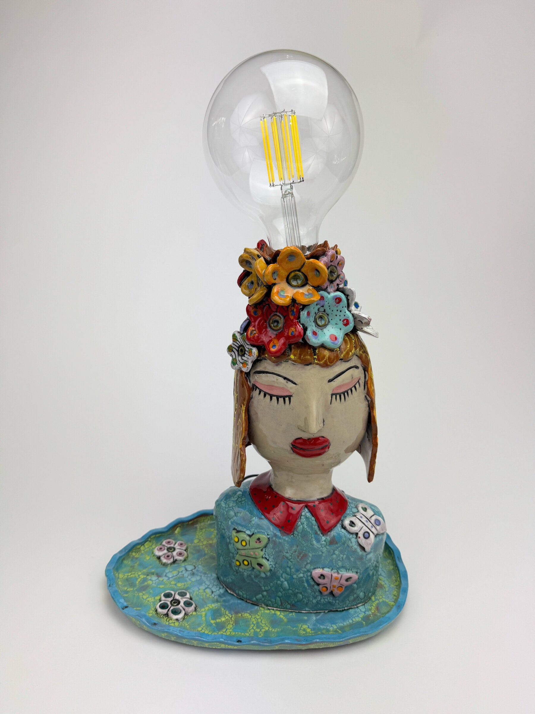Queen Paulina Meditating Lamp