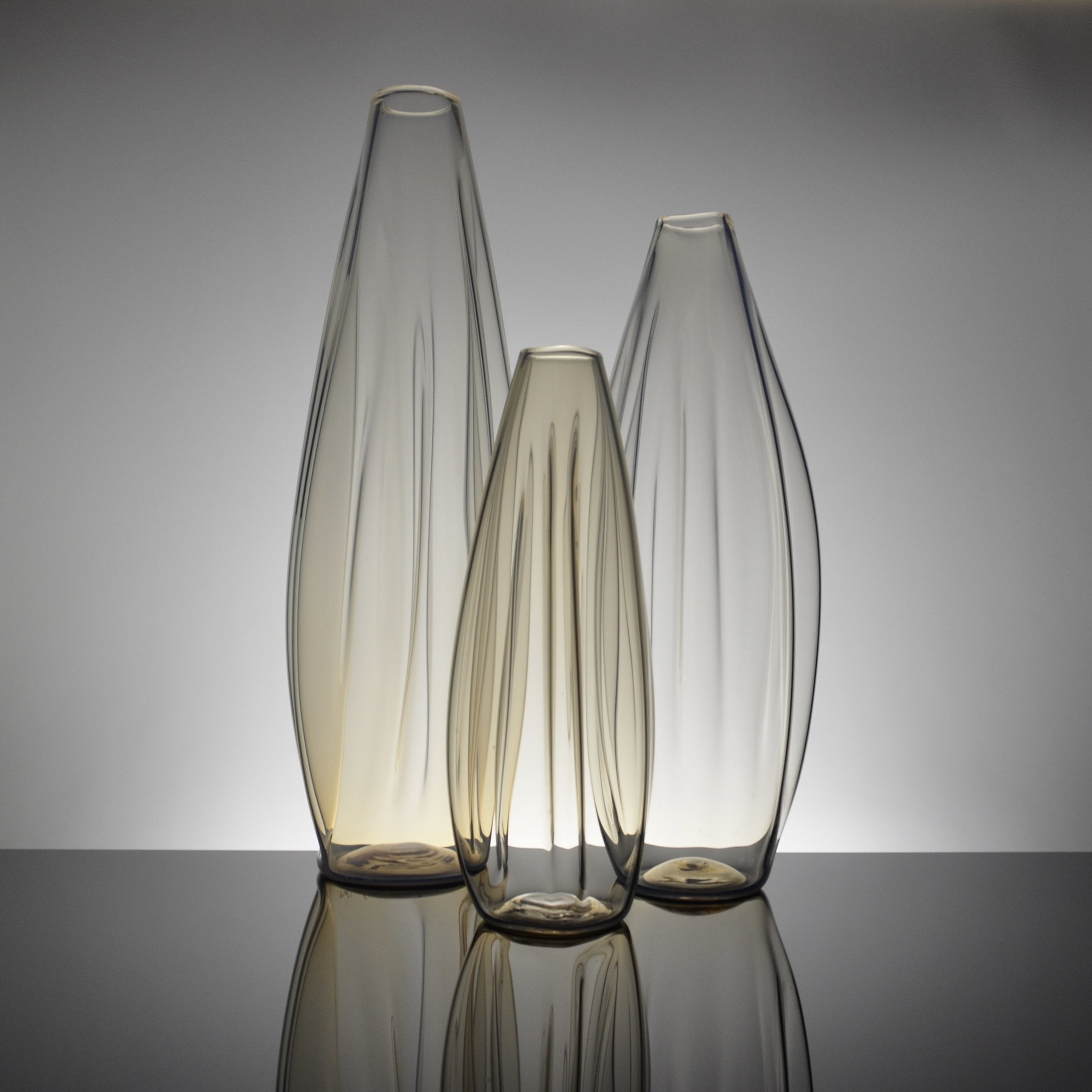 Satin Vase in Opaline