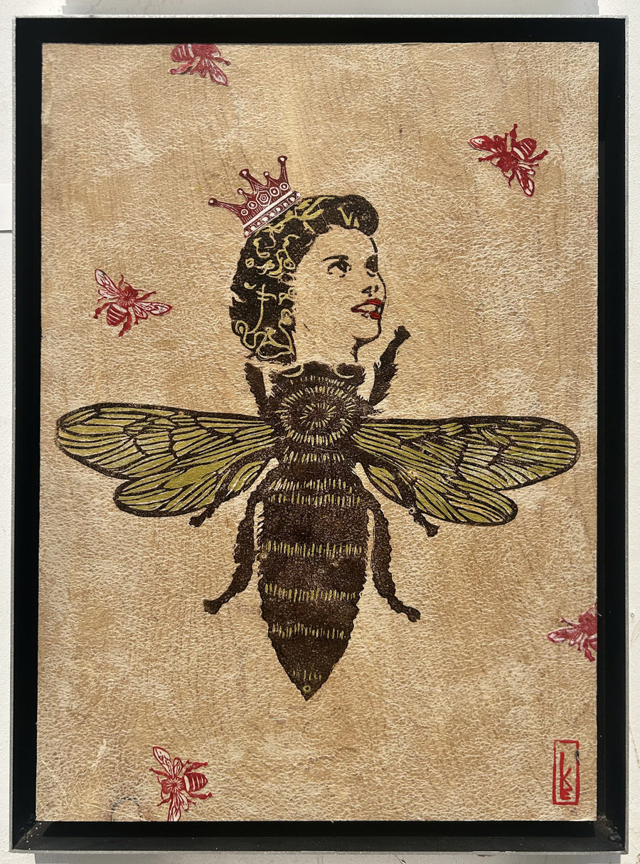 Queen Bee with Workers