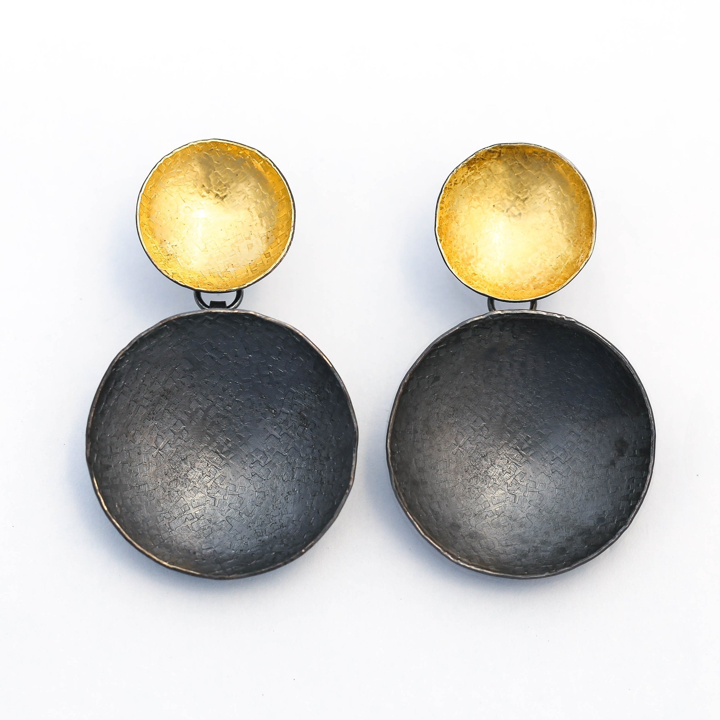 Gold/Black