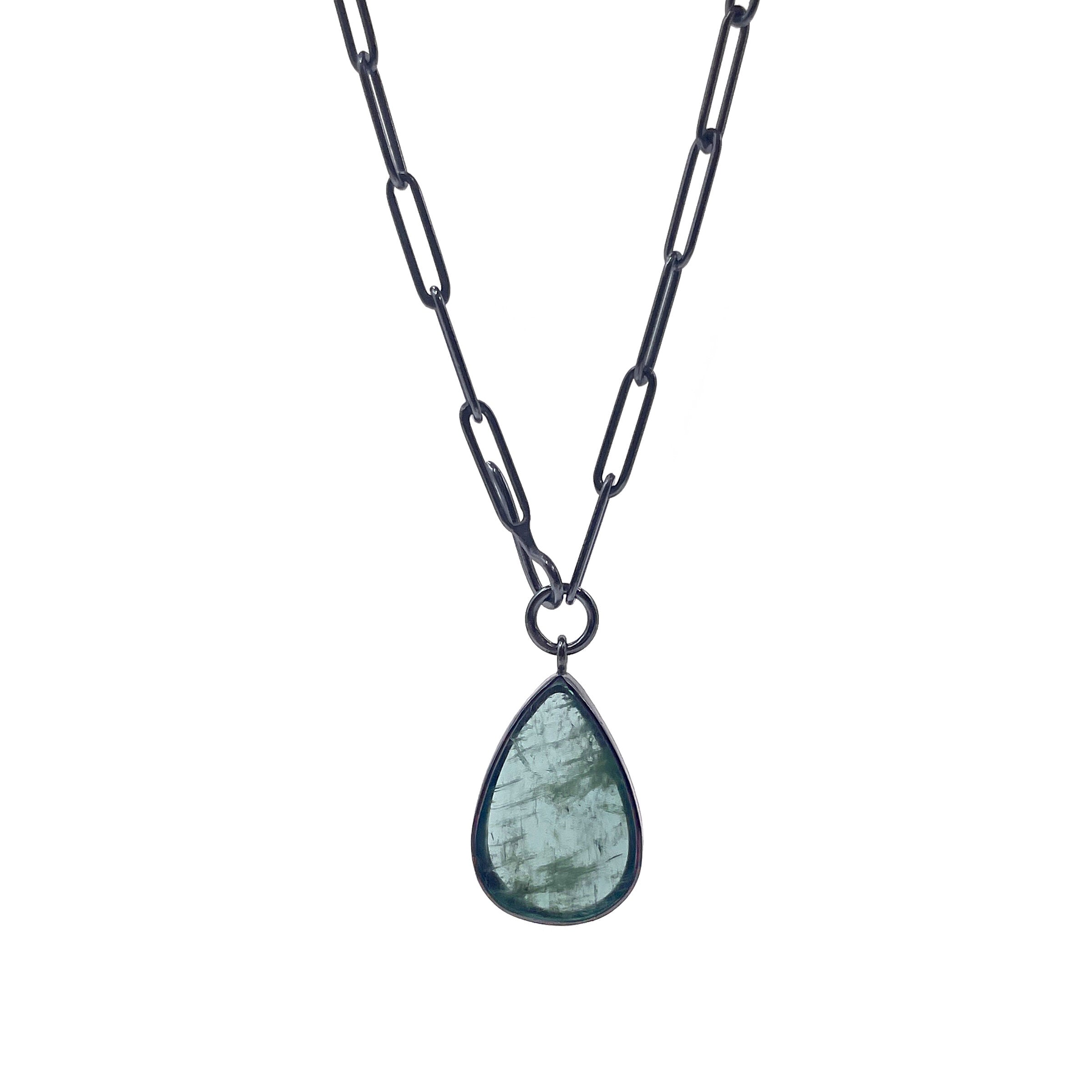 Emerald Lariat