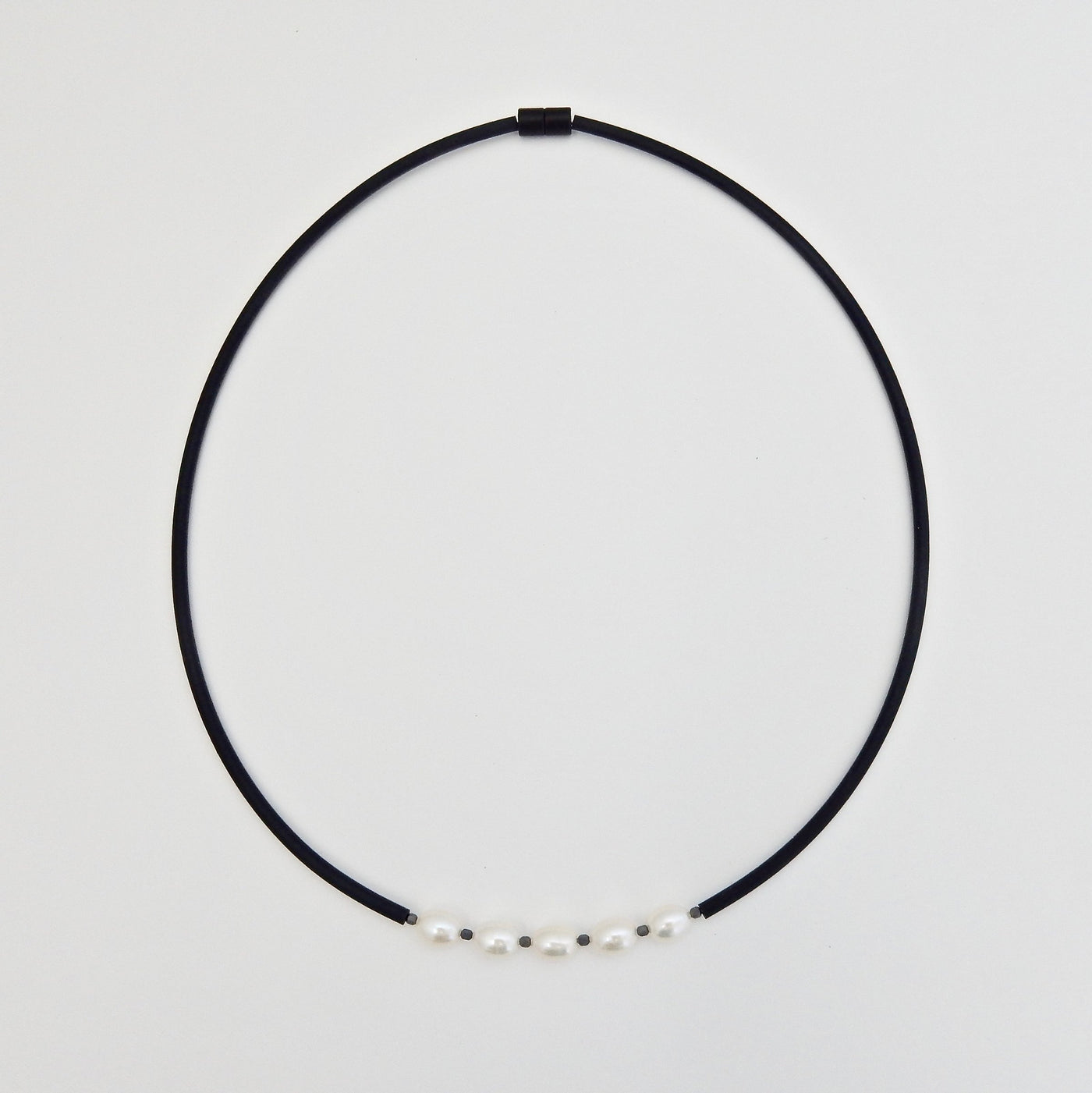 Freshwater Pearl and Rubber Necklace
