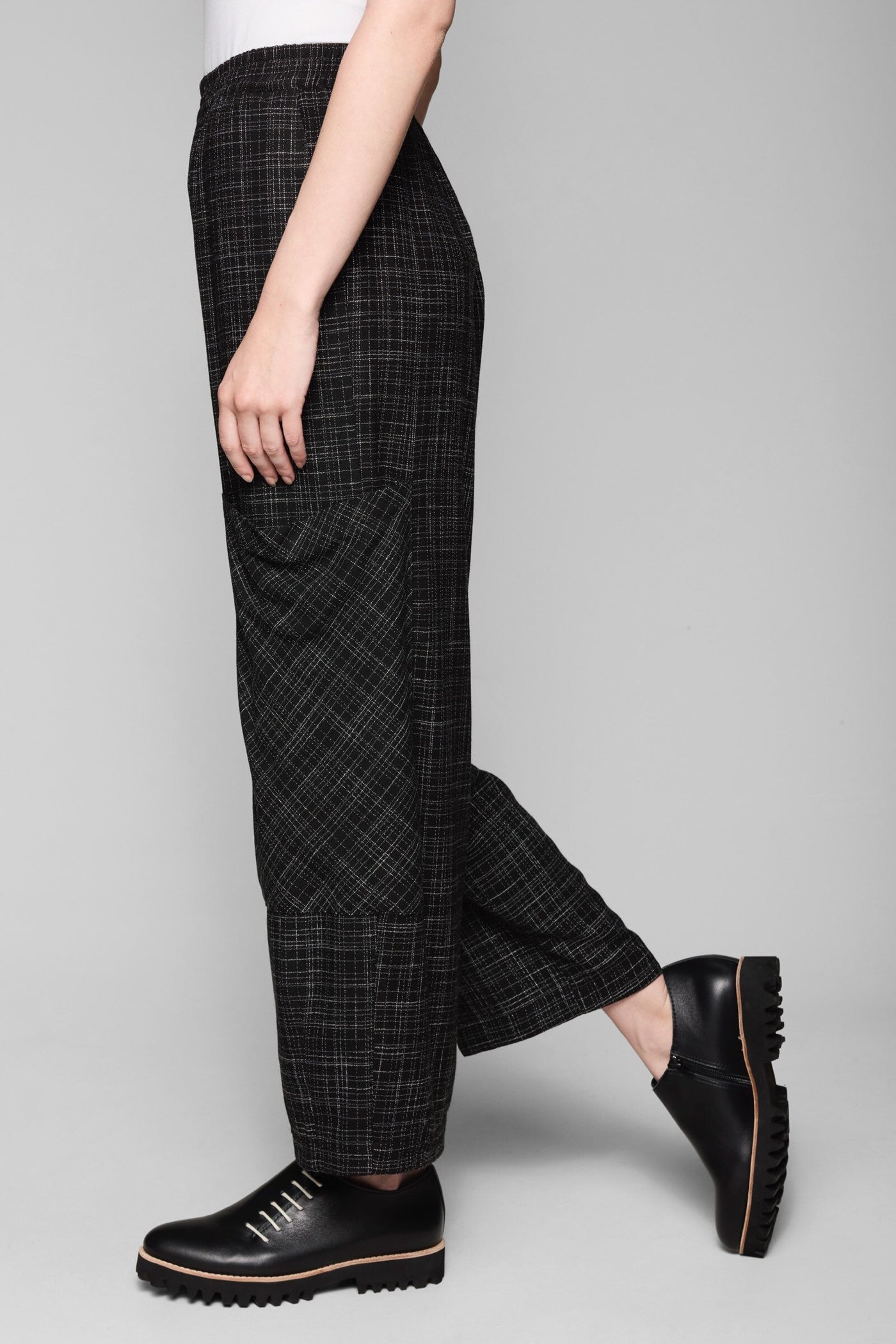 Crosswalk Barrel Leg Pant
