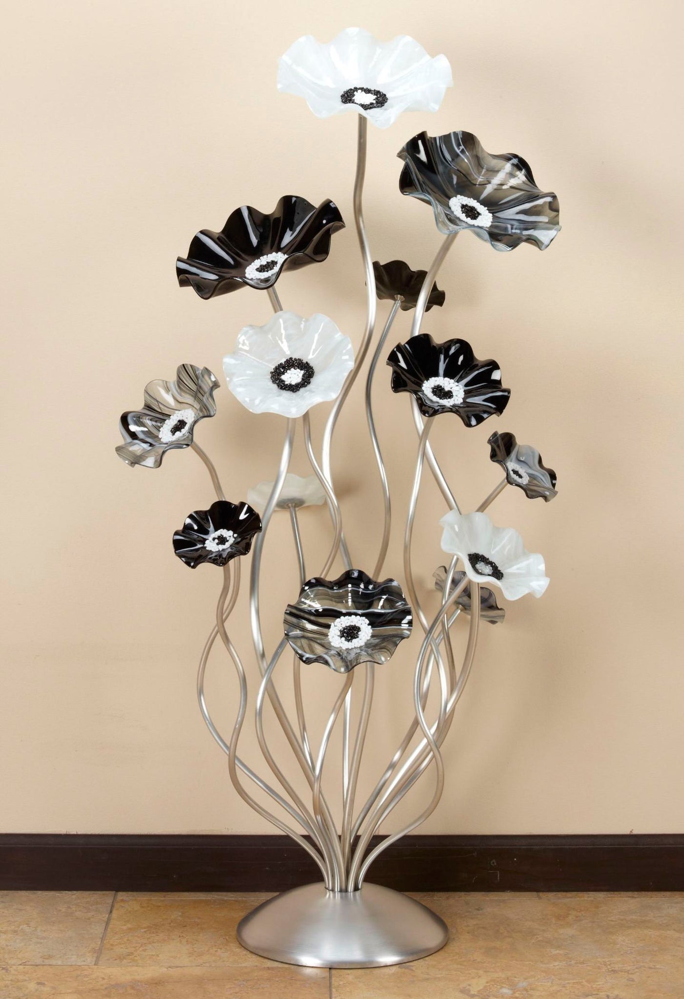 Standing Black and White Cluster