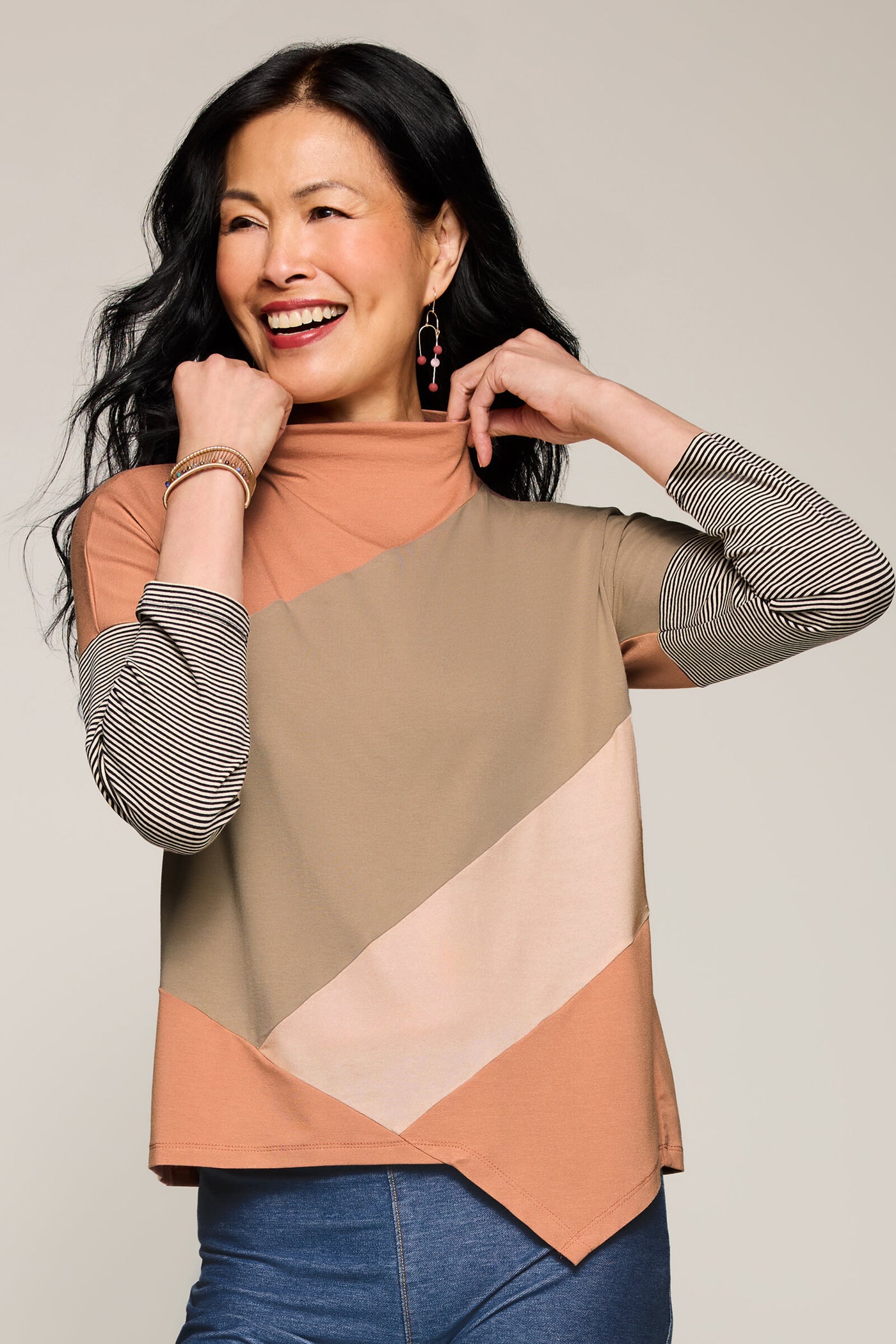 Kadence Funnel Neck Pullover