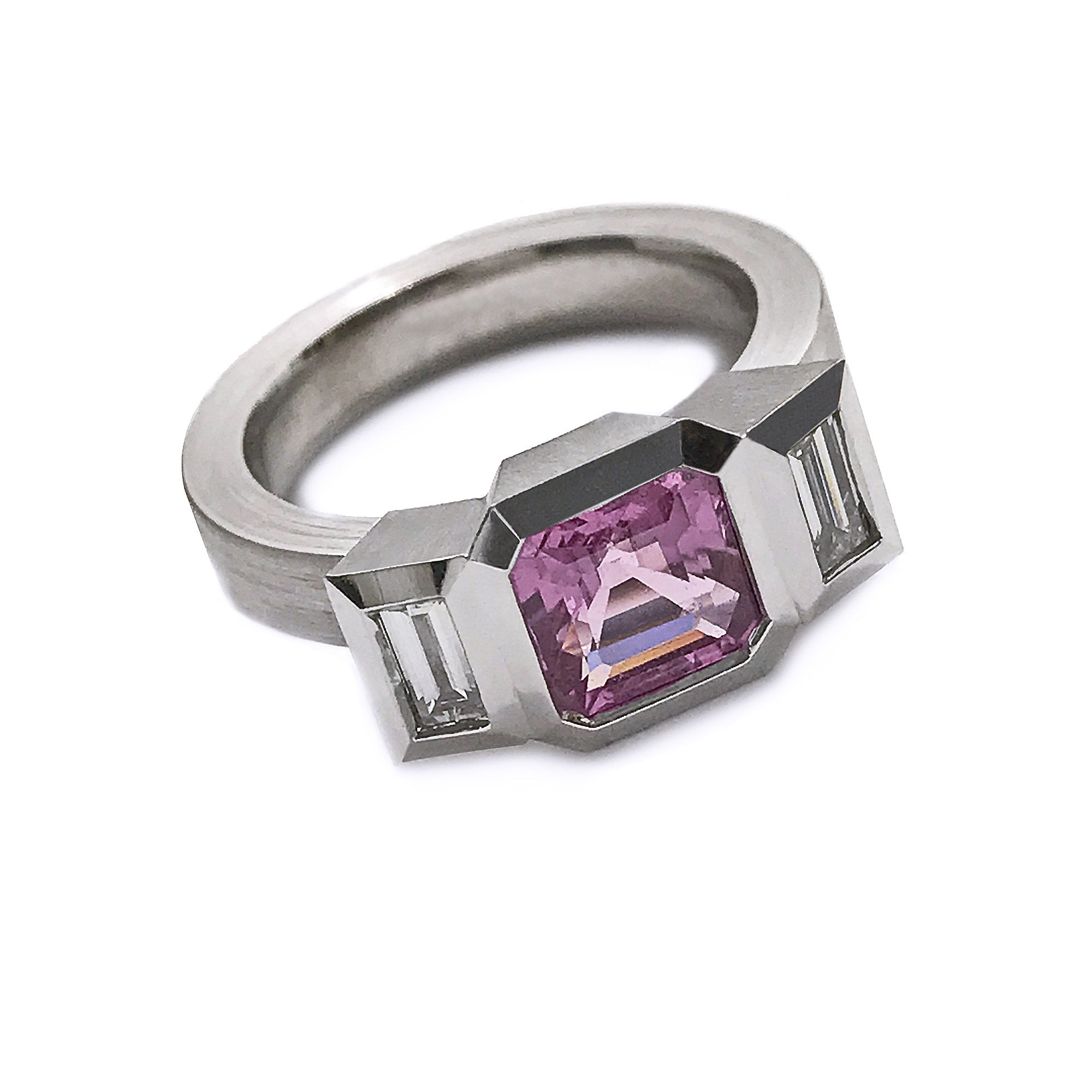 Oblique Three-Stone Ring with Pink Sapphire and Diamonds