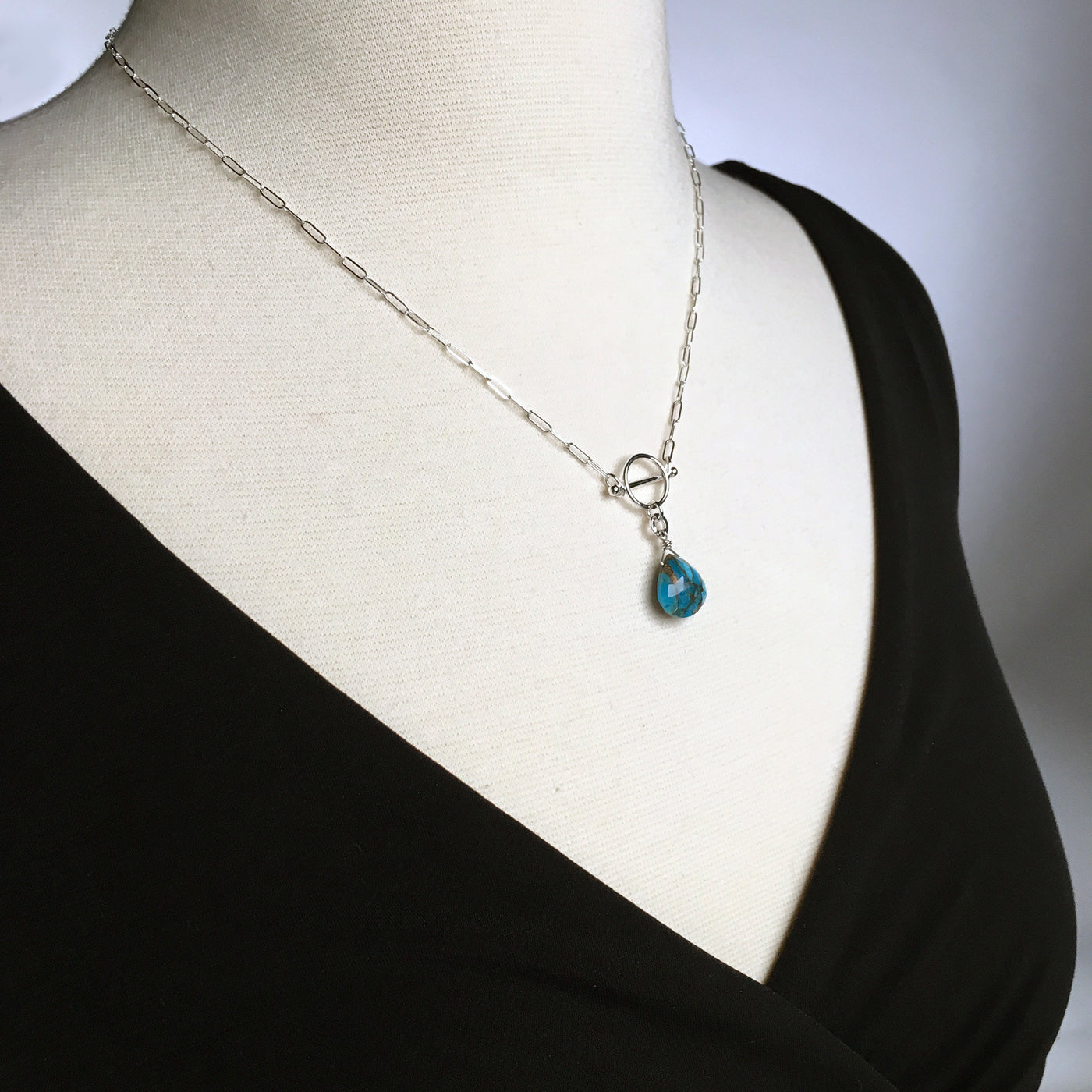 Circle & Bar Necklace