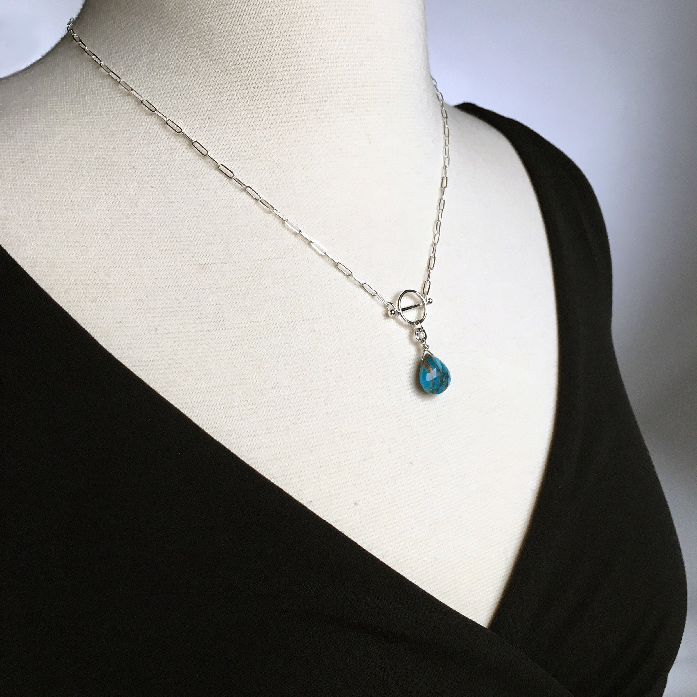 Circle & Bar Necklace