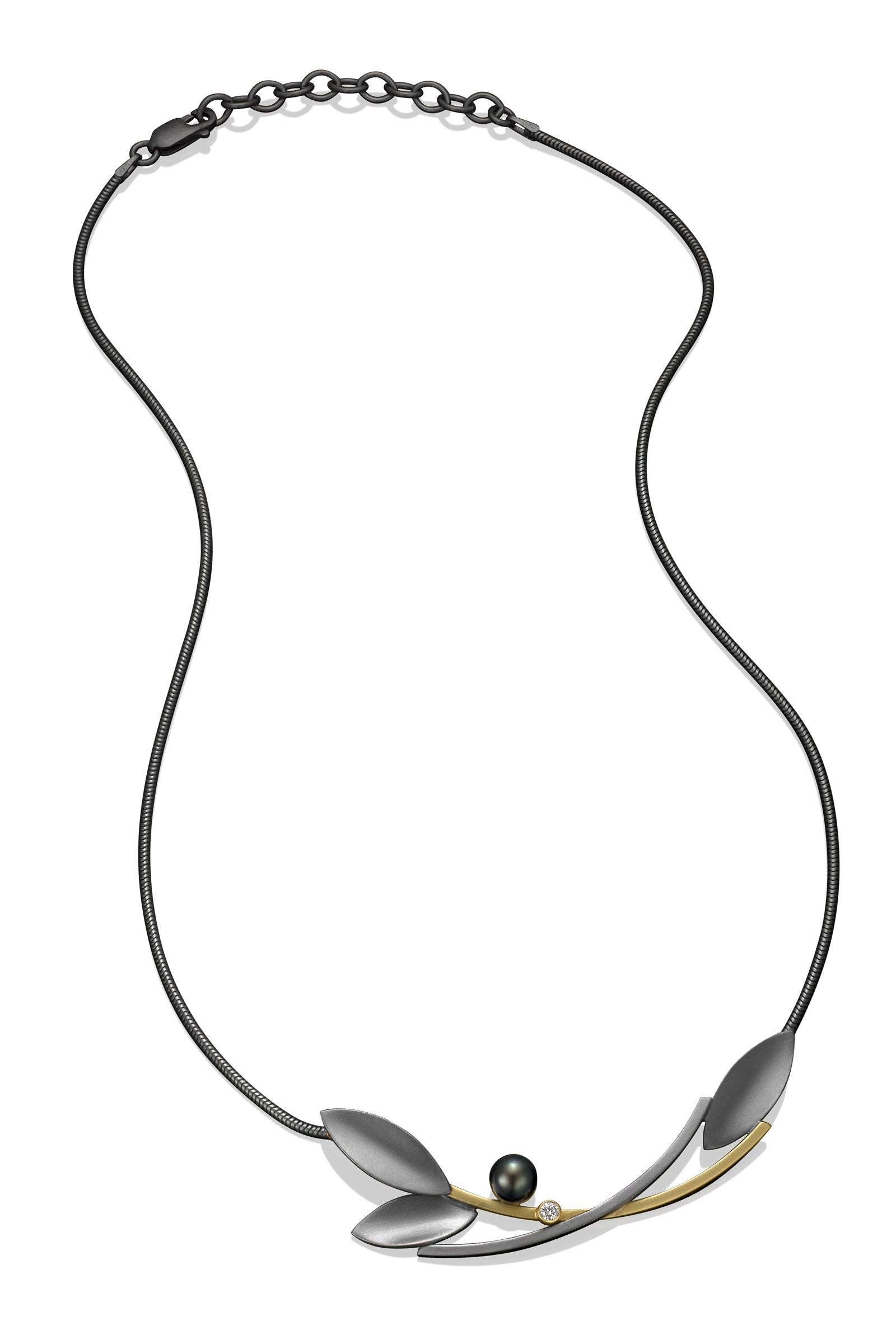 Petal Pearl Necklace