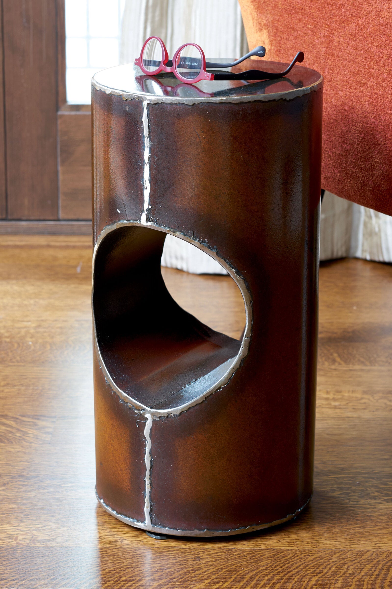Cylinder Table