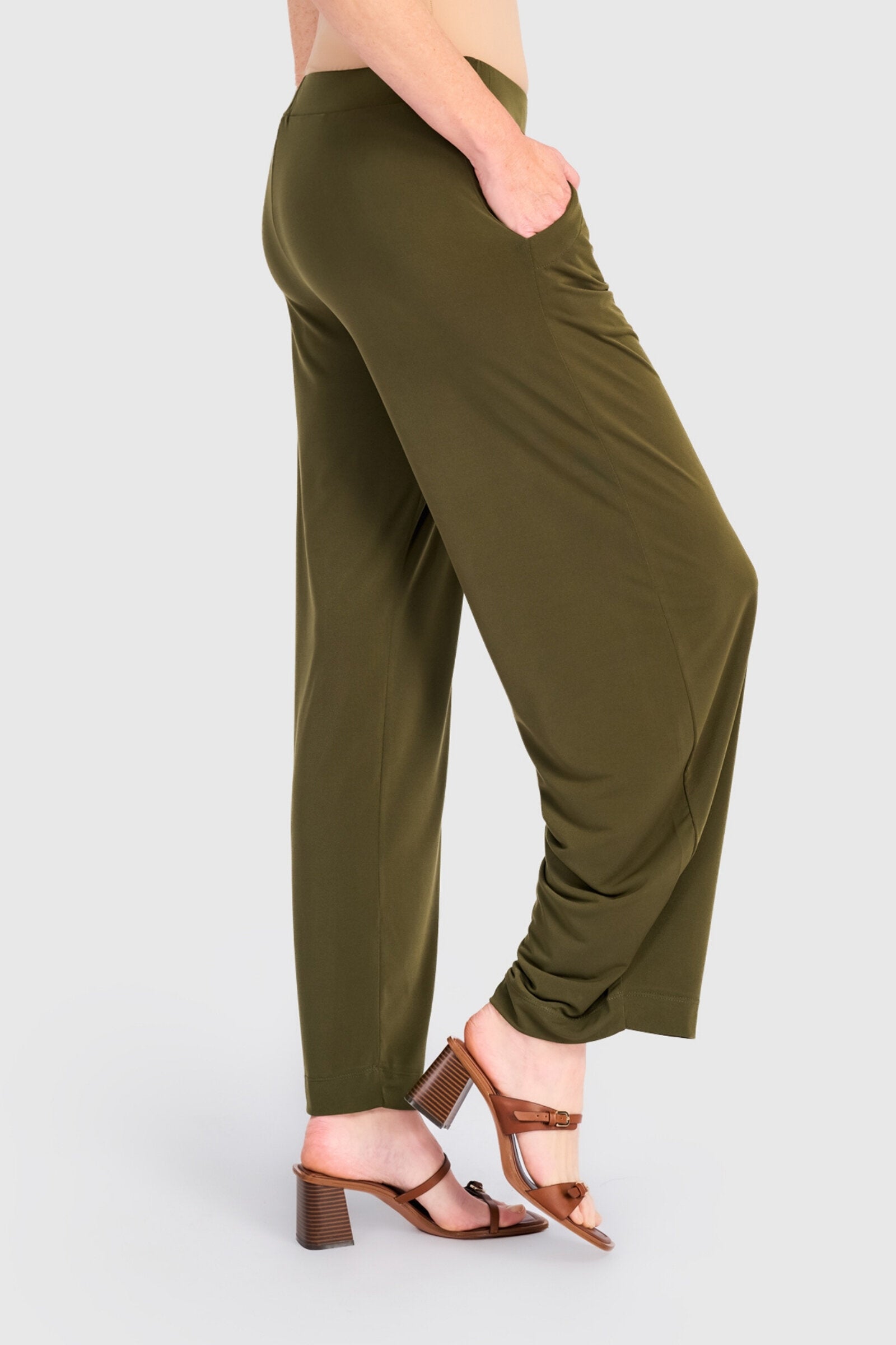 Essential Slinky Flow Pants
