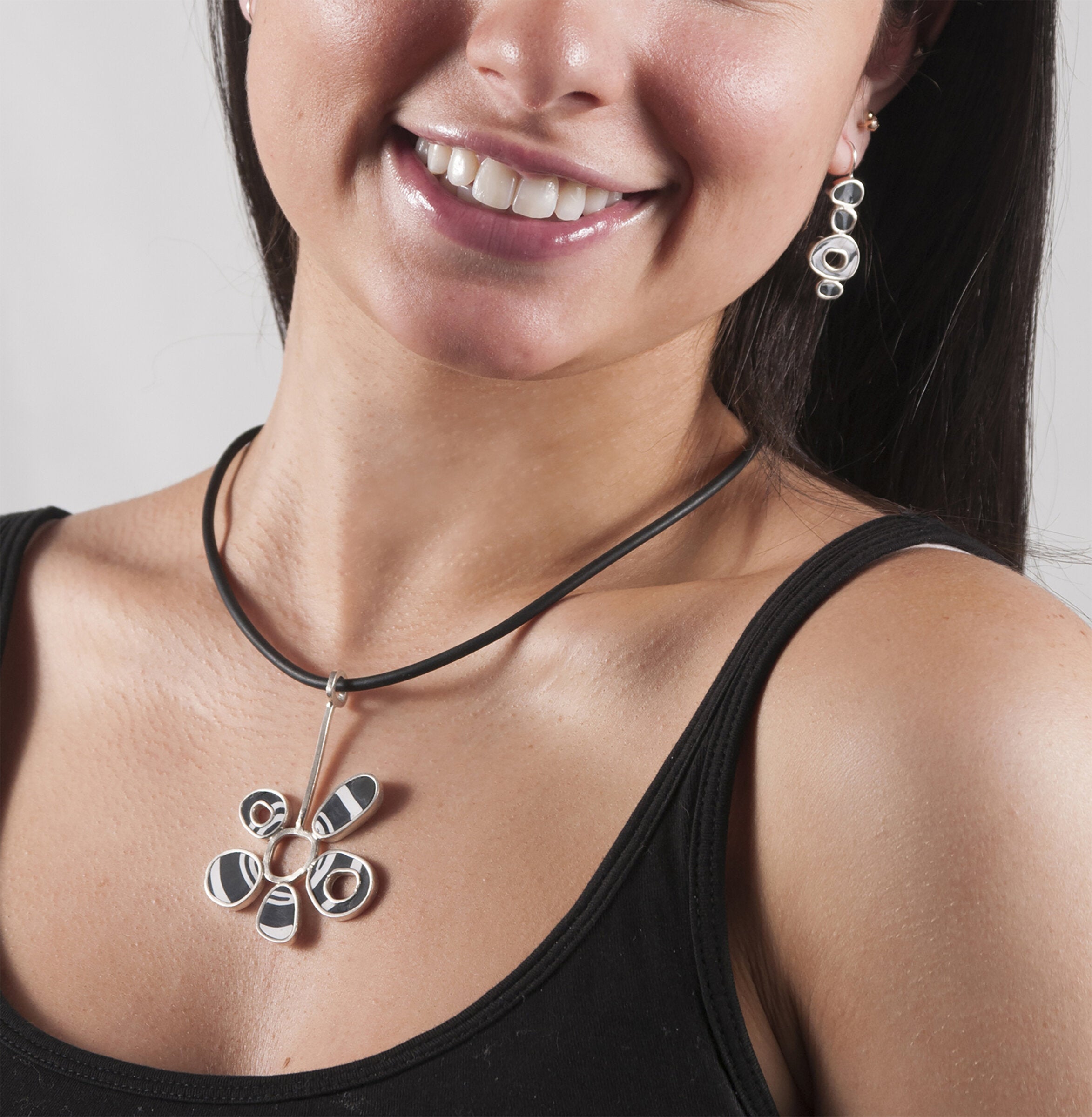 Five Oval Flower Pendant Necklace