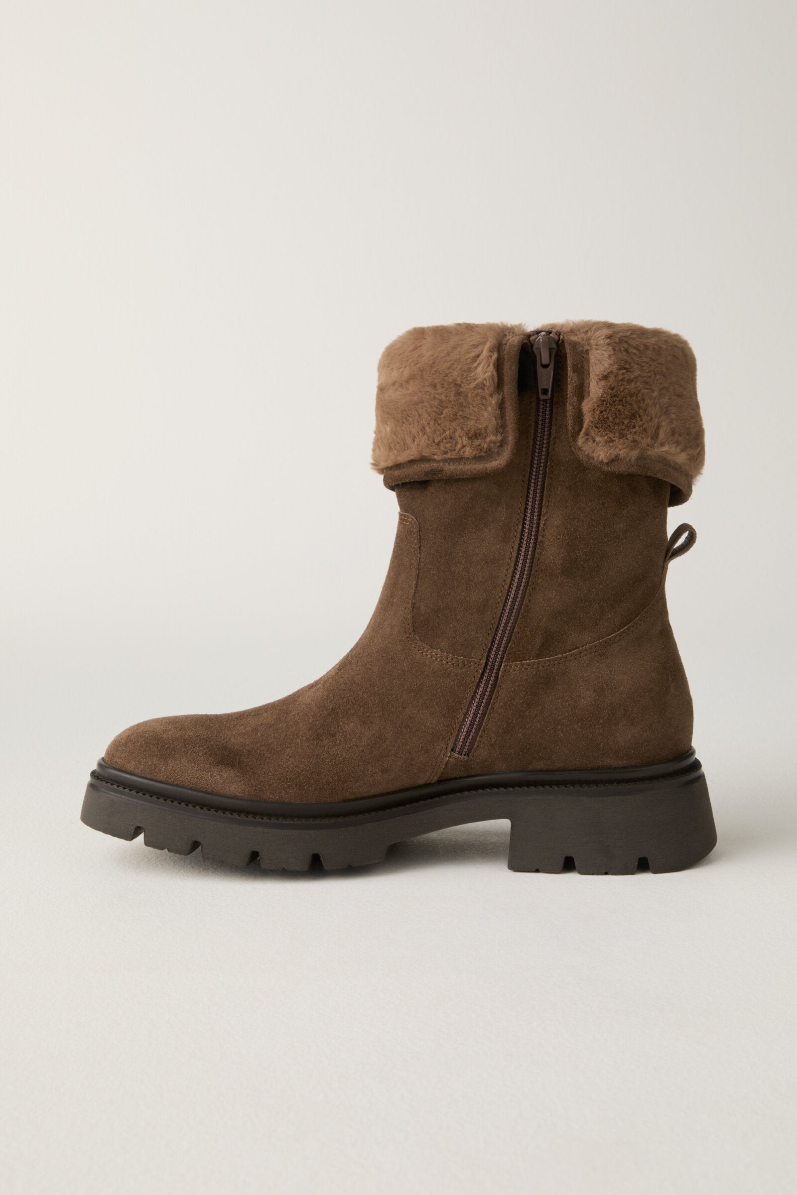 Sonia Boot