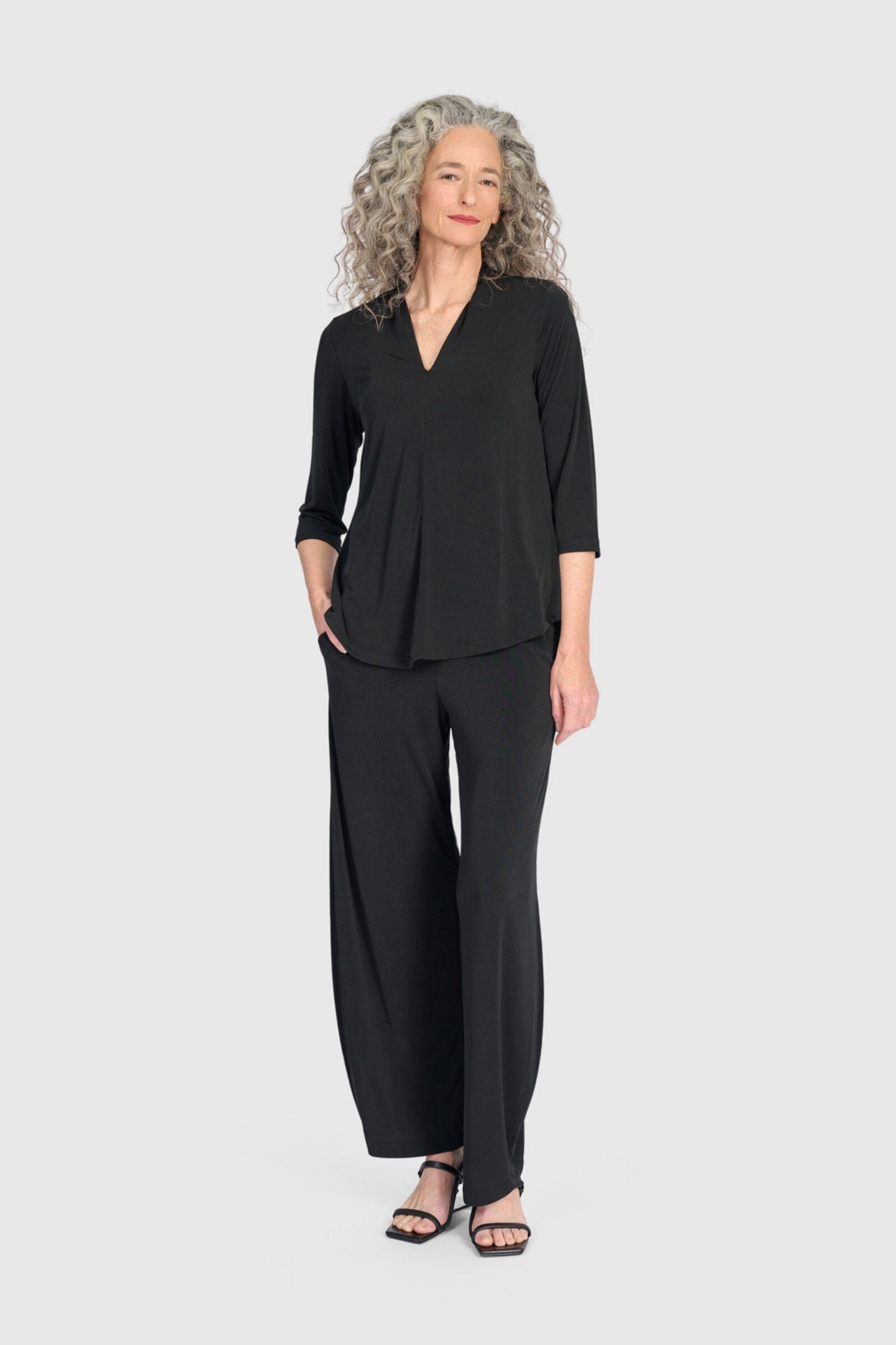 Essential Slinky V-neck Top