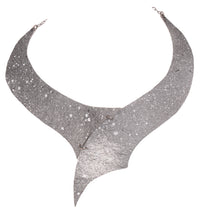 Wendy's Point Necklace in Metallic
