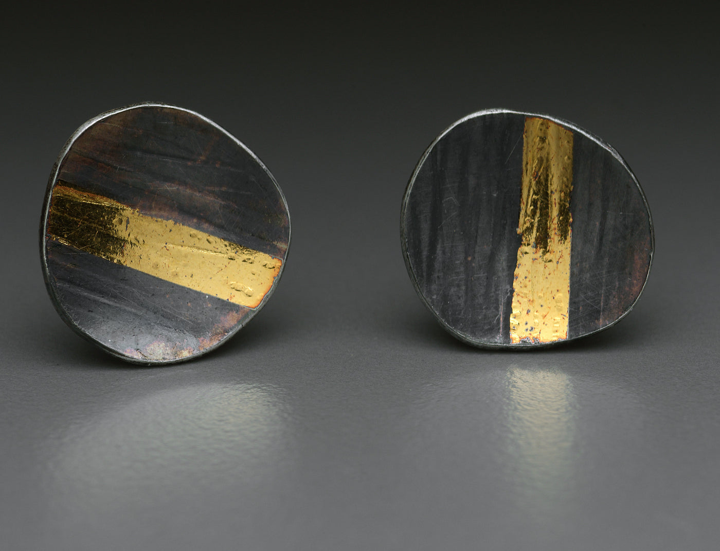 Keum-boo Pebble Post Earrings