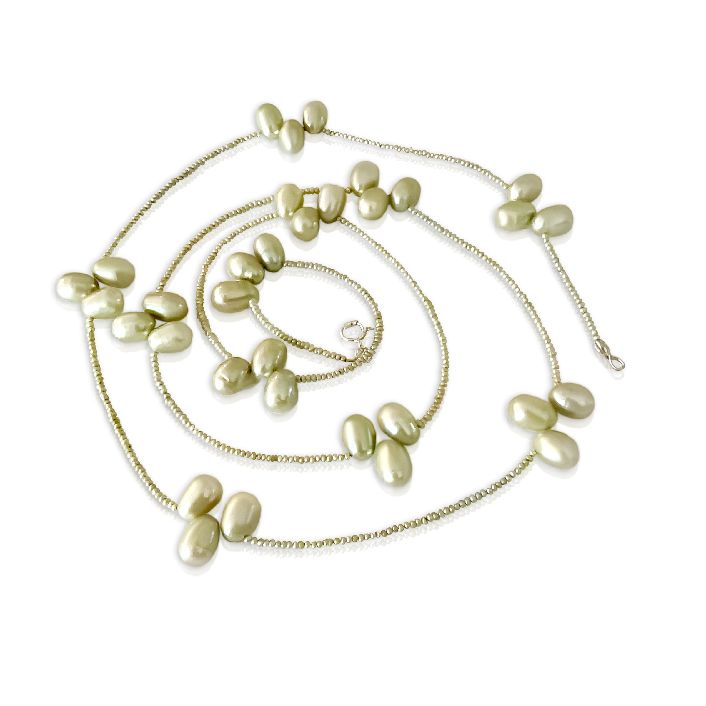 Verdant Teardrop Pearl Necklace