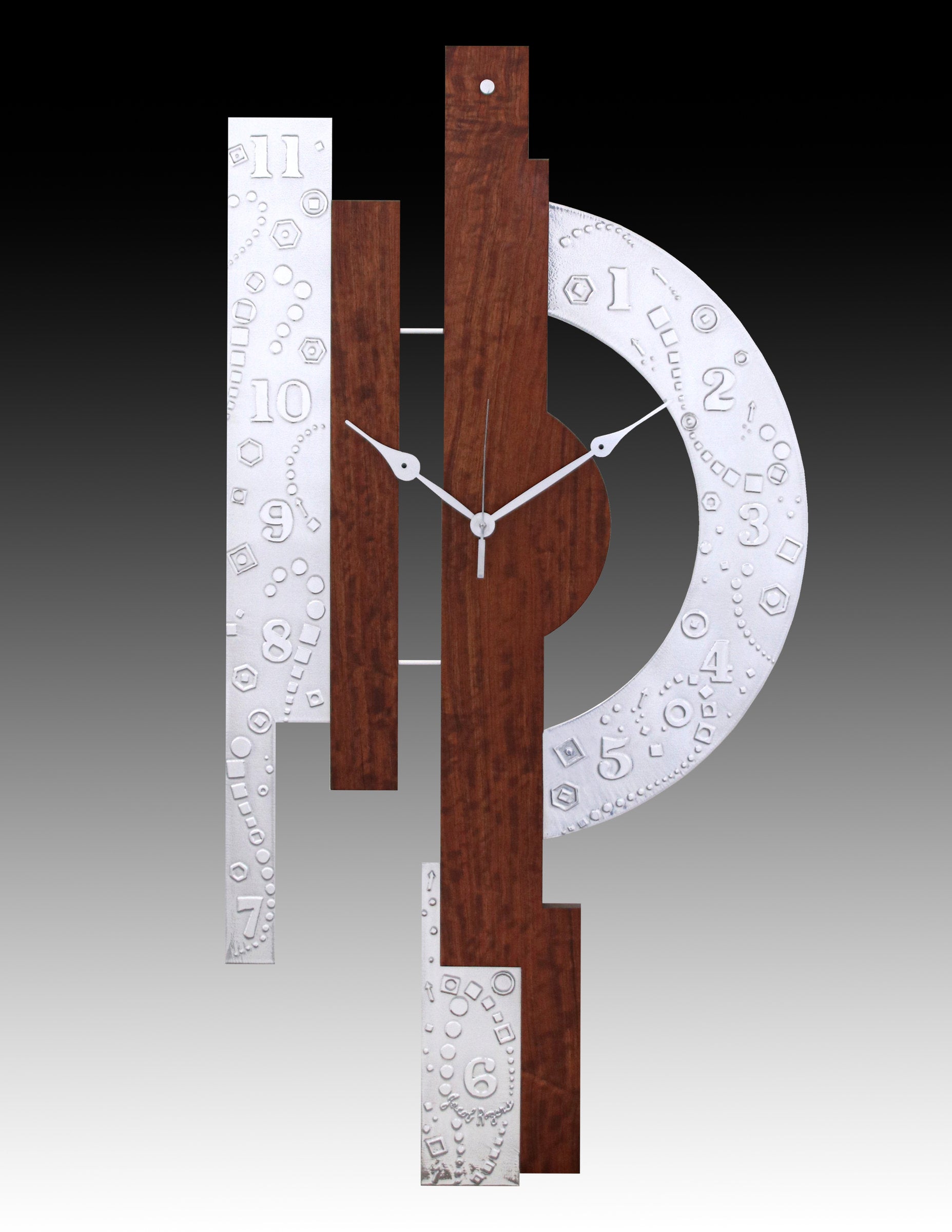 Timeless Centerpiece Clock