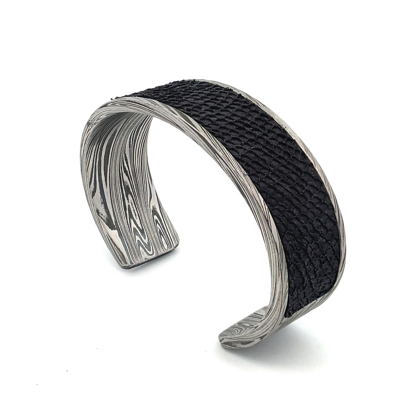 Inversa Lionfish Damascus Steel Cuff