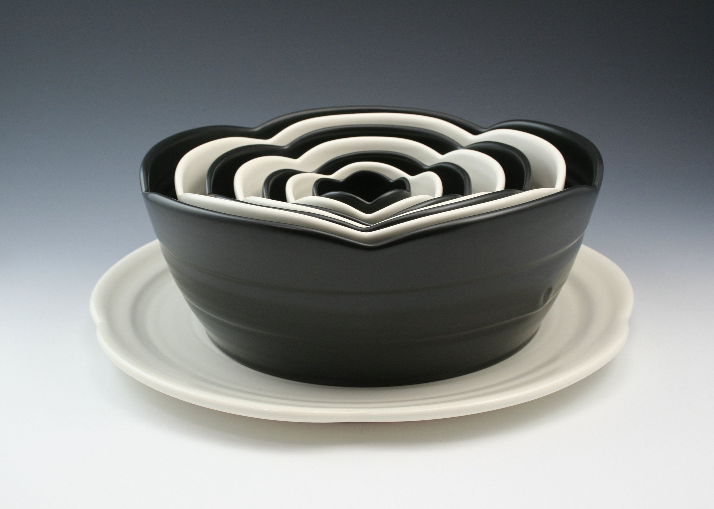 Tuxedo Nesting Bowl Set