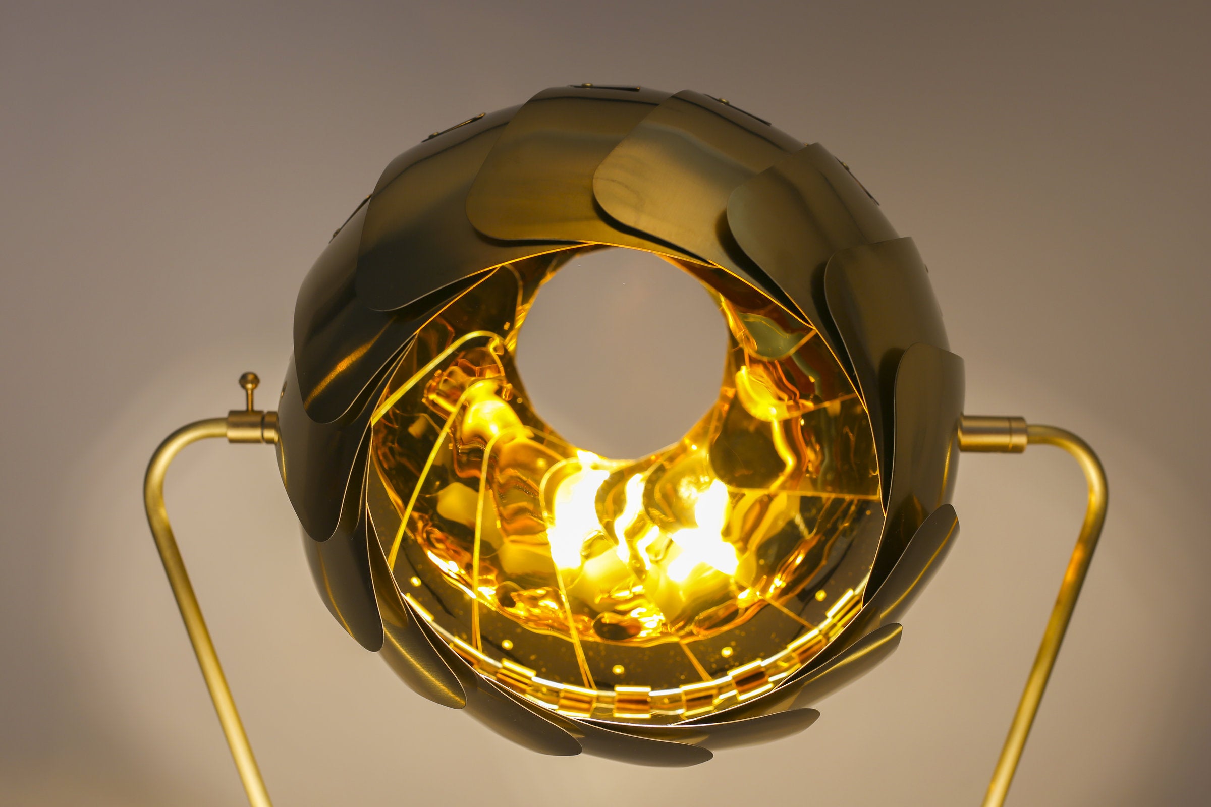 Iris Eye Floor Lamp