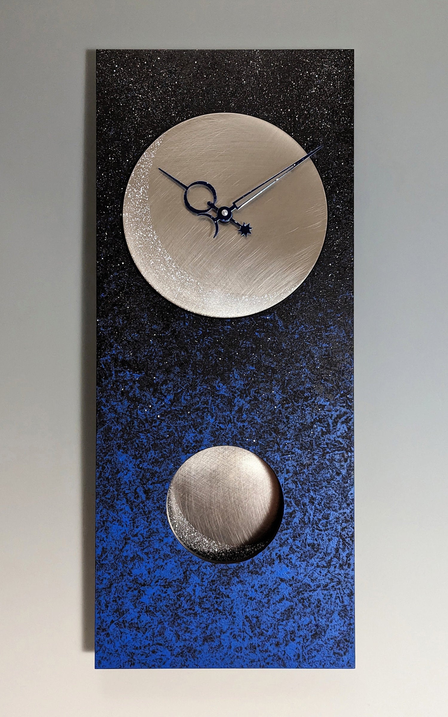 Moon at Night Pendulum Clock