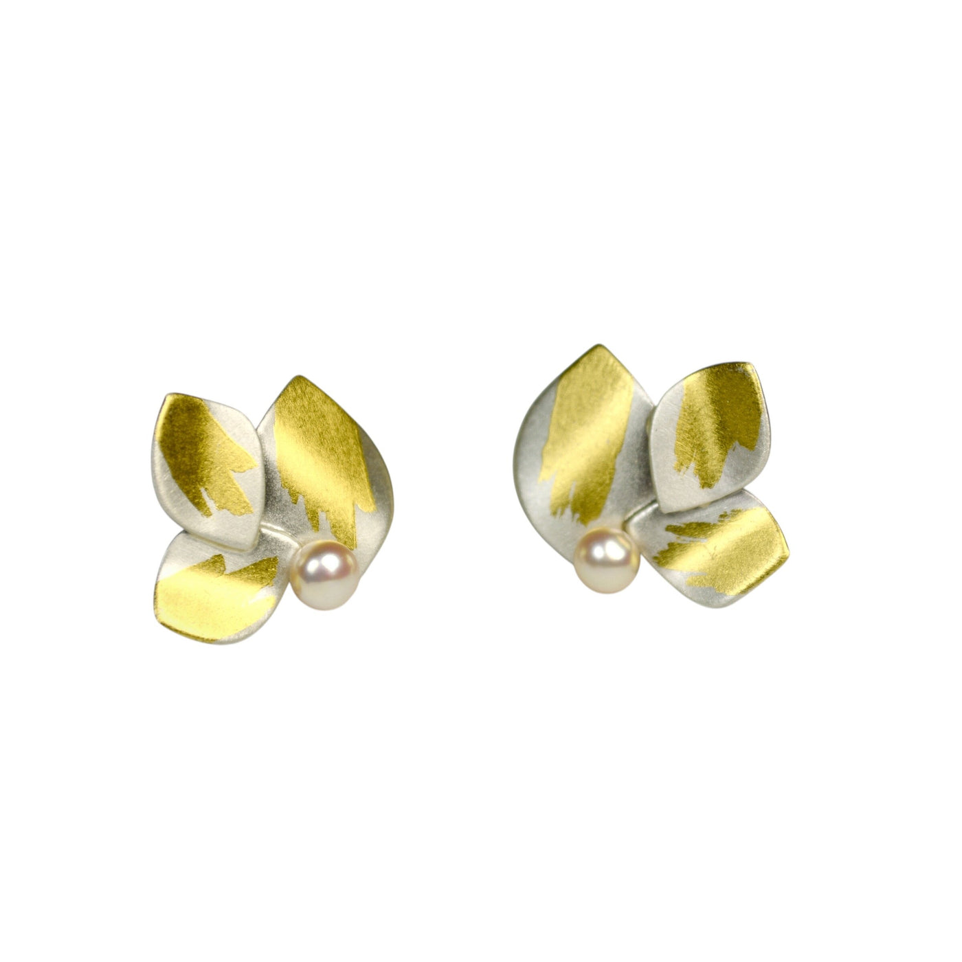 Petal Pearl Earrings