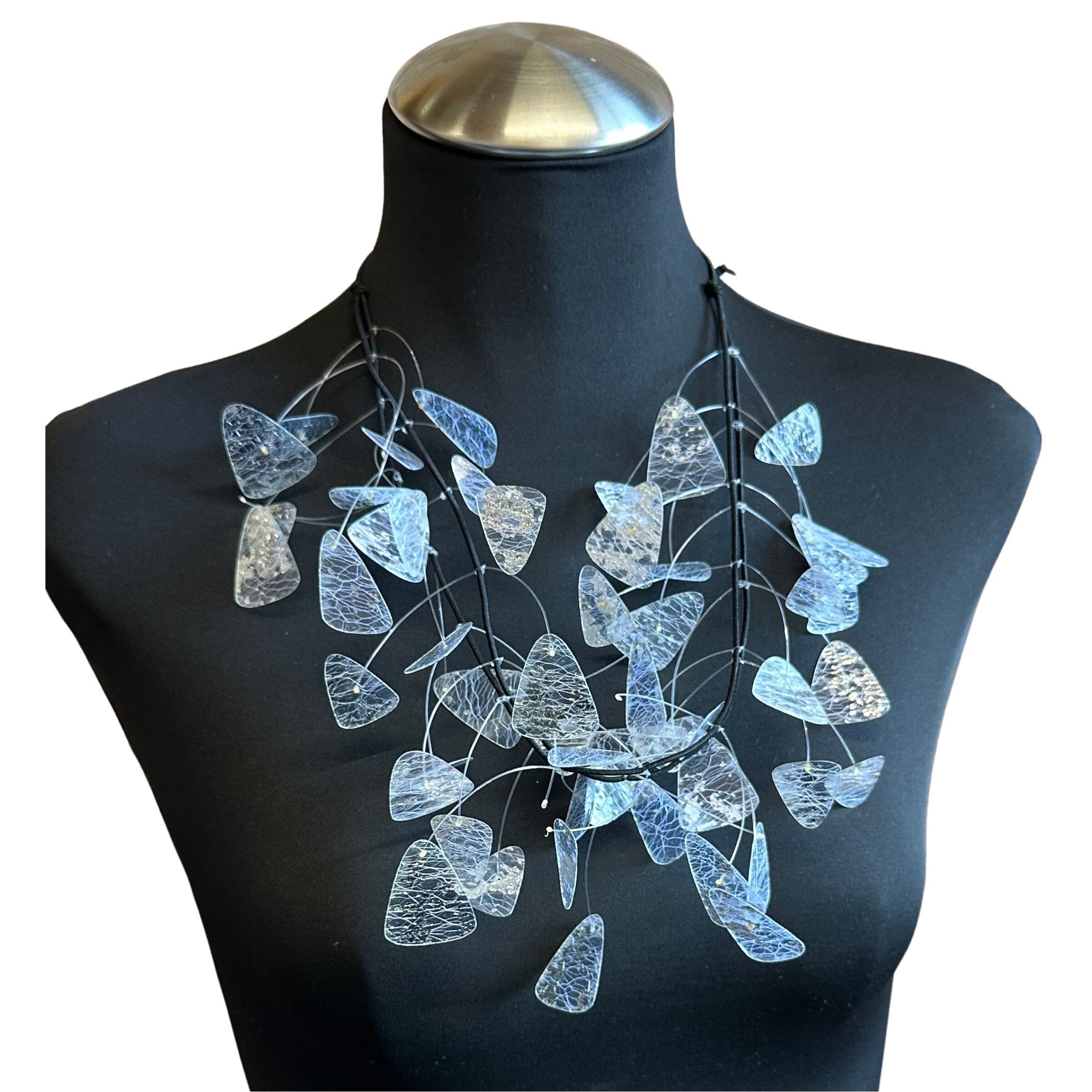 Mica Kinetic Necklace