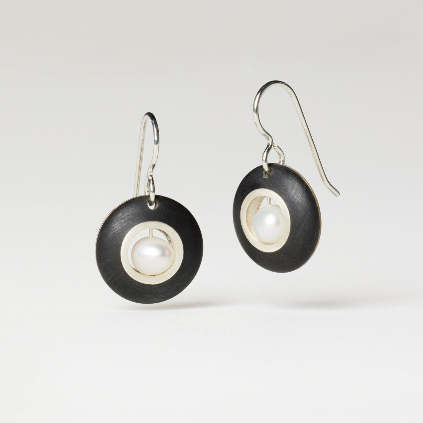 Black with White Pearl