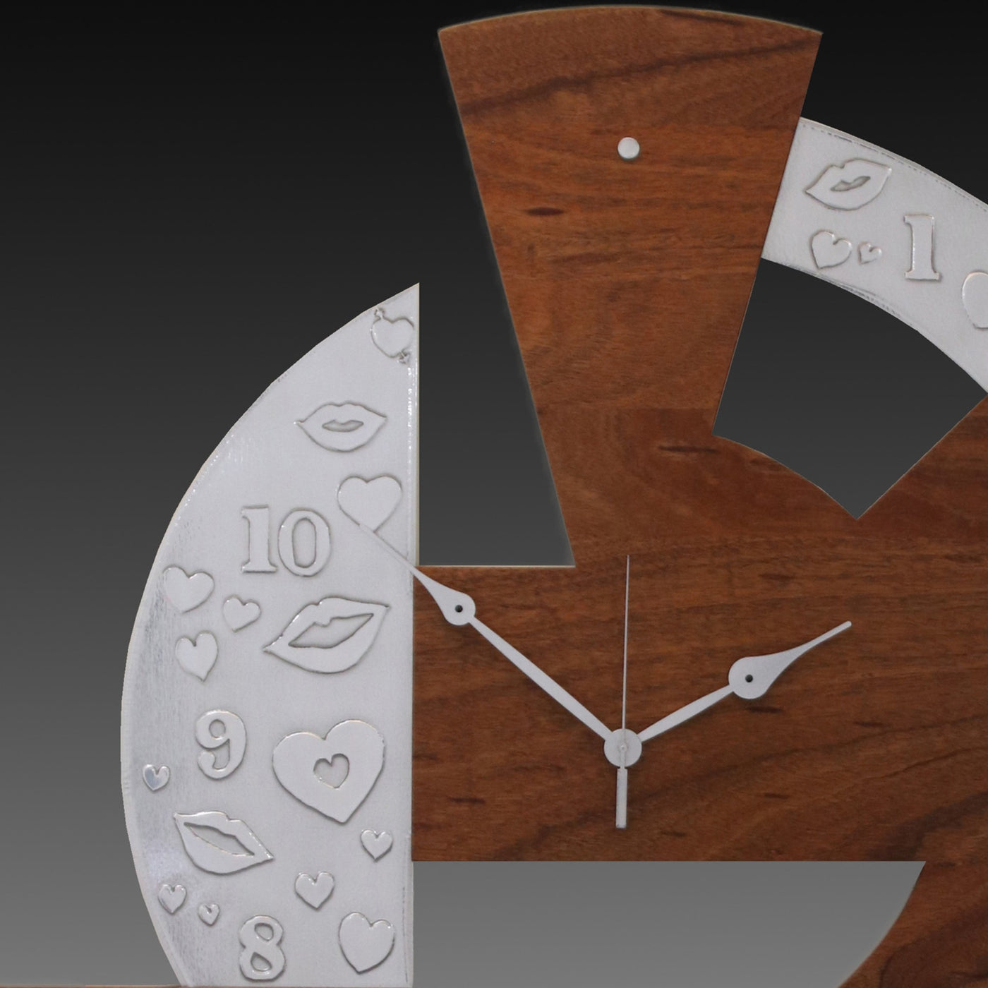 Midnight Kiss Centerpiece Clock