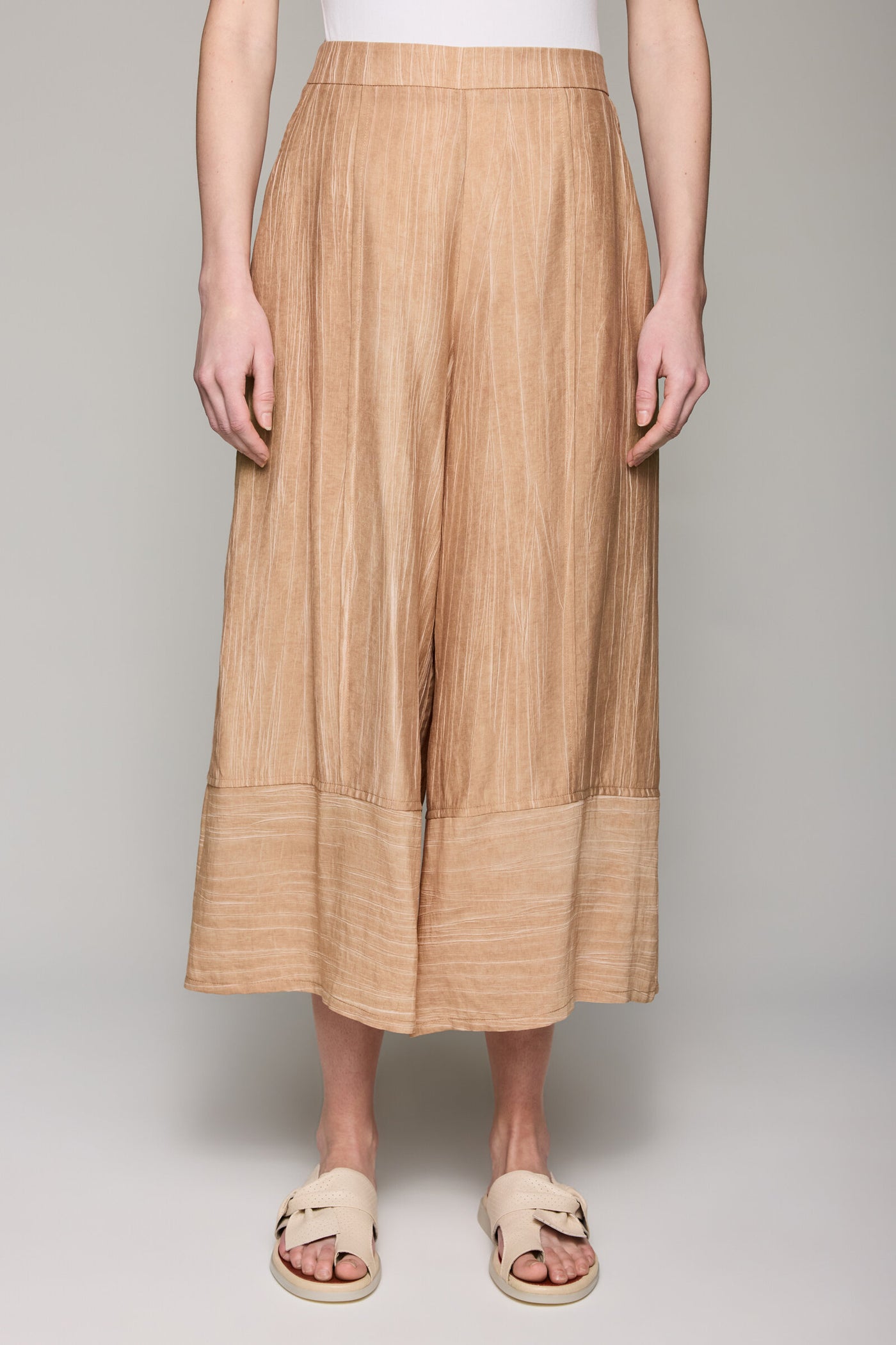 Striated Woven Pant