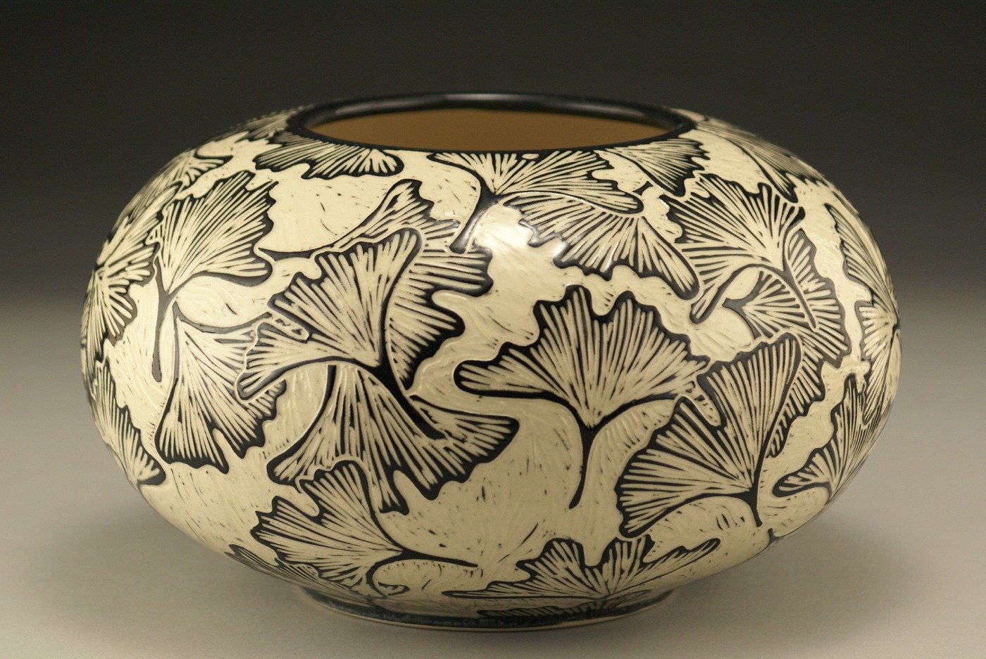 Large Round Ginkgo Vase
