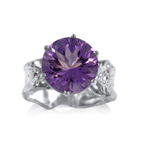 Lily Burst in Amethyst