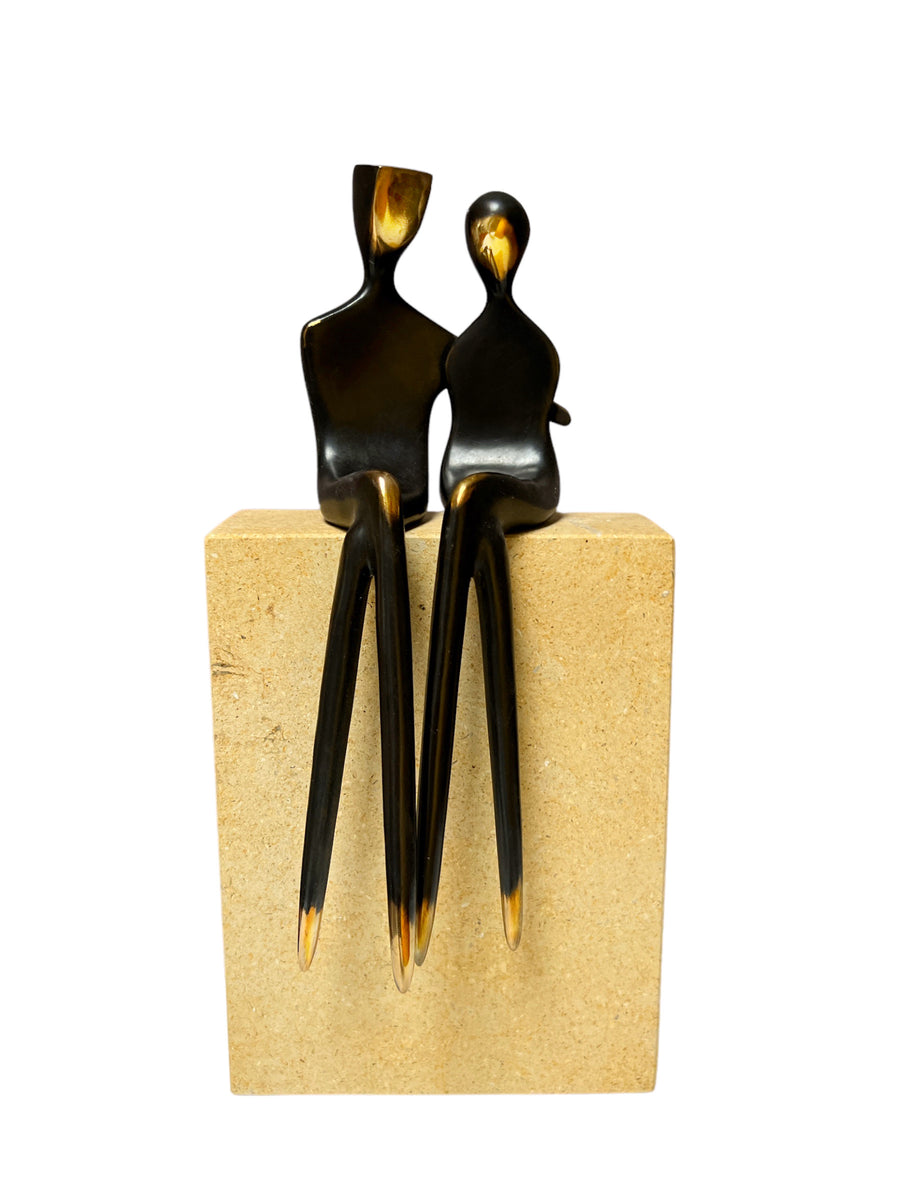 Caress in Love, Medium