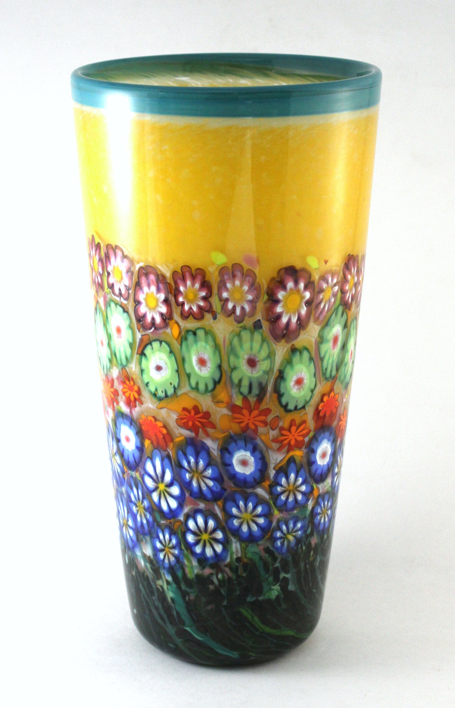 Medium Pale Primrose Giverny Cylindrical Vase