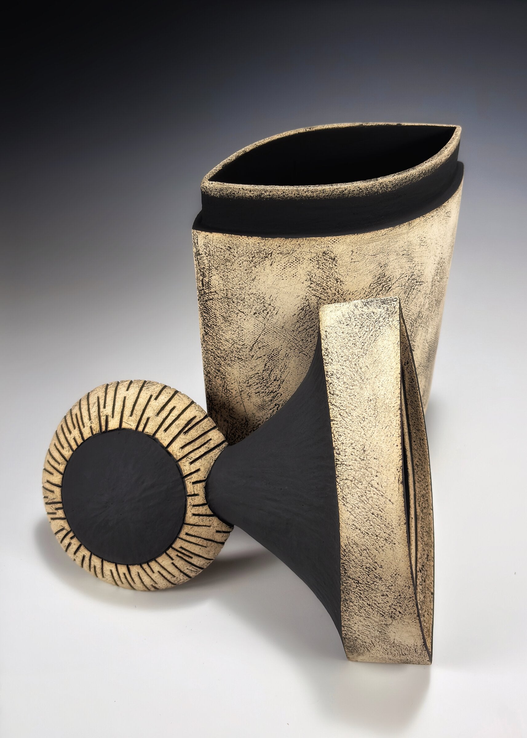 Salutation Urn II