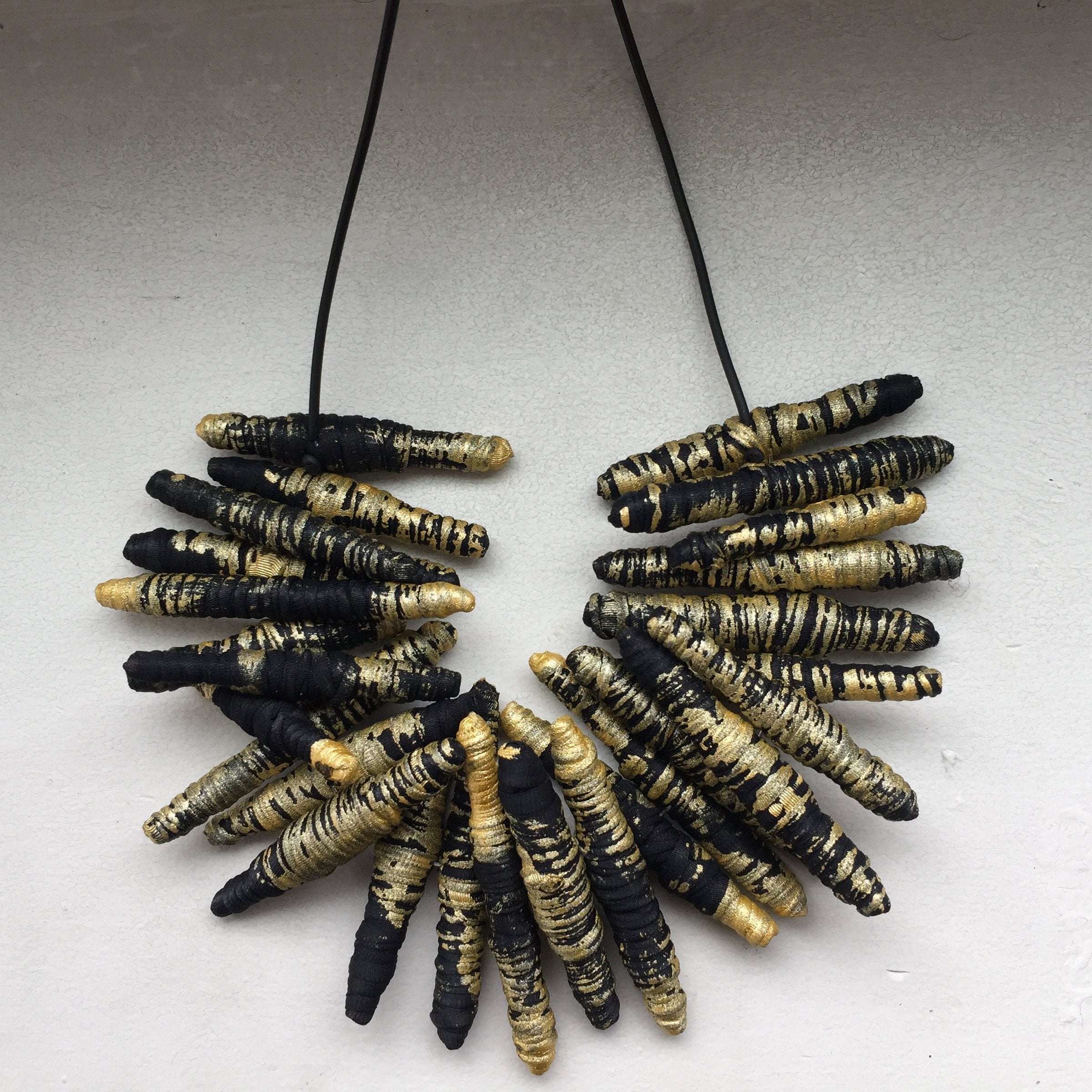 Black/Gold