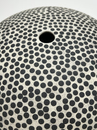 Closed Top Dot Vessel