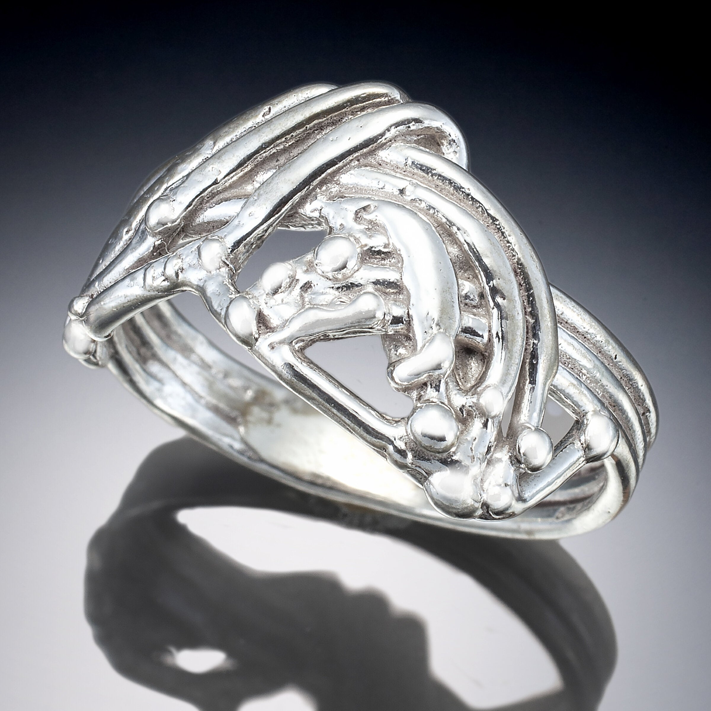 Woven Twig Ring | Photo by Ralph Gabriner