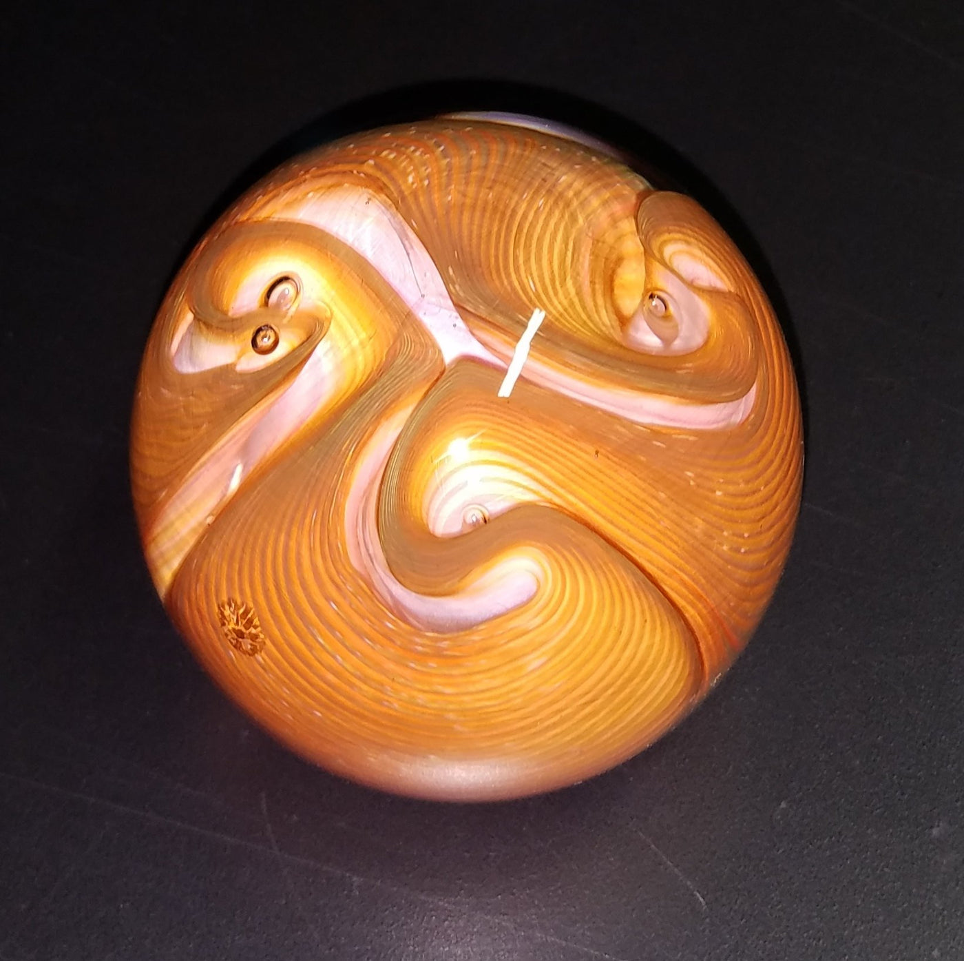 Glowing Three Twist Flower