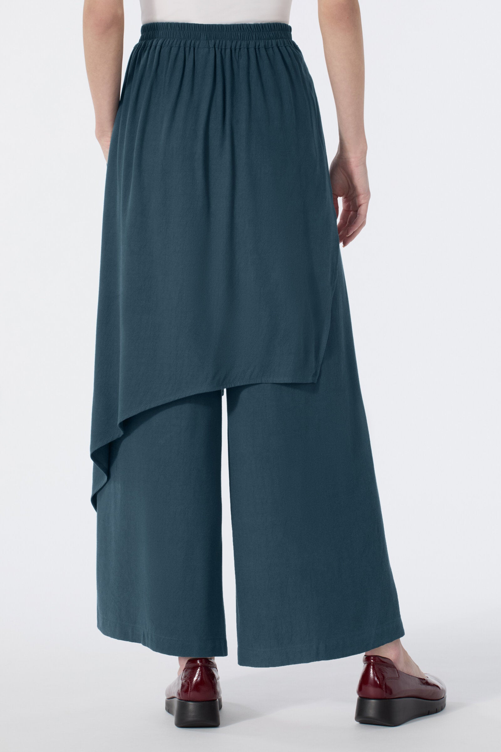Sandwashed Pebble Elena Skirted Pant