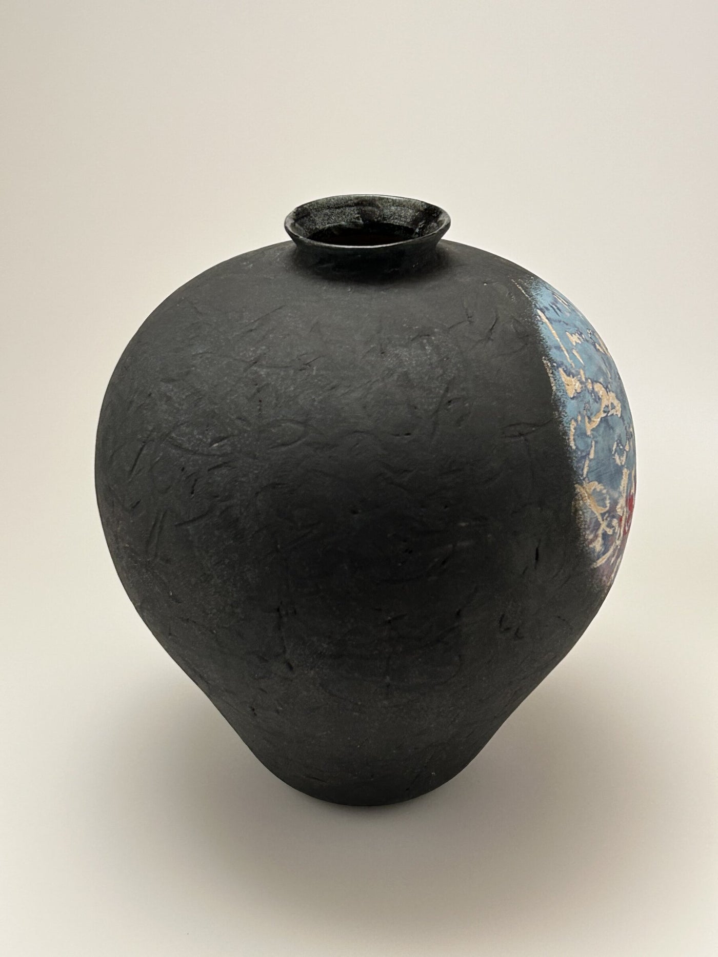 Black Jar with Blue