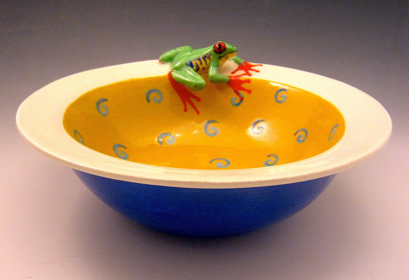 Yellow Spiral Red-Eyed Tree Frog Bowl