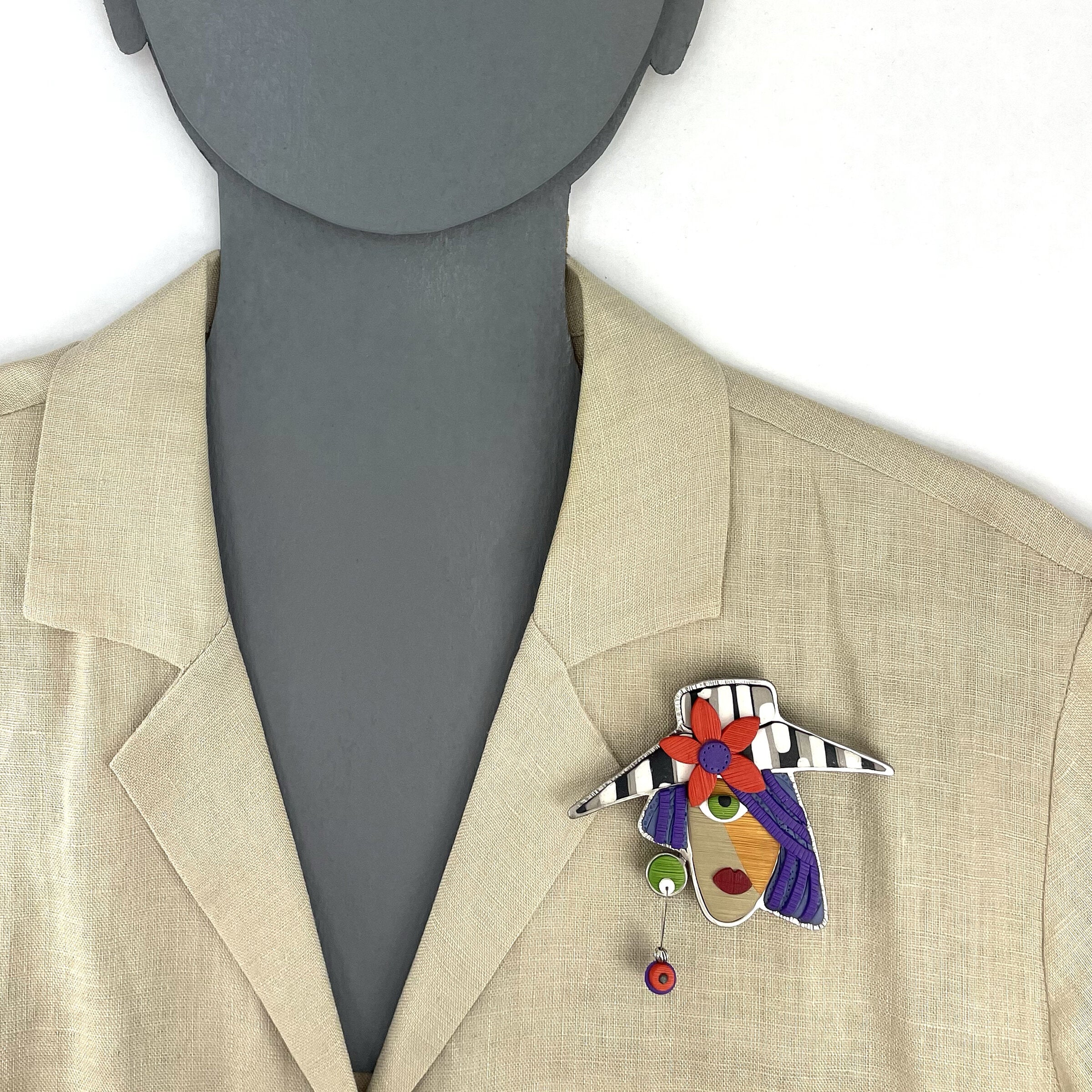 Women and Hats Pin No. 10