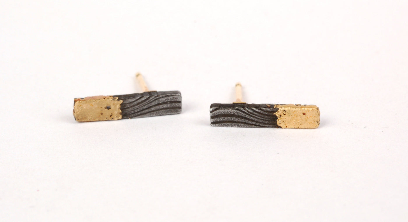 Bar Stud with Gold Fusing