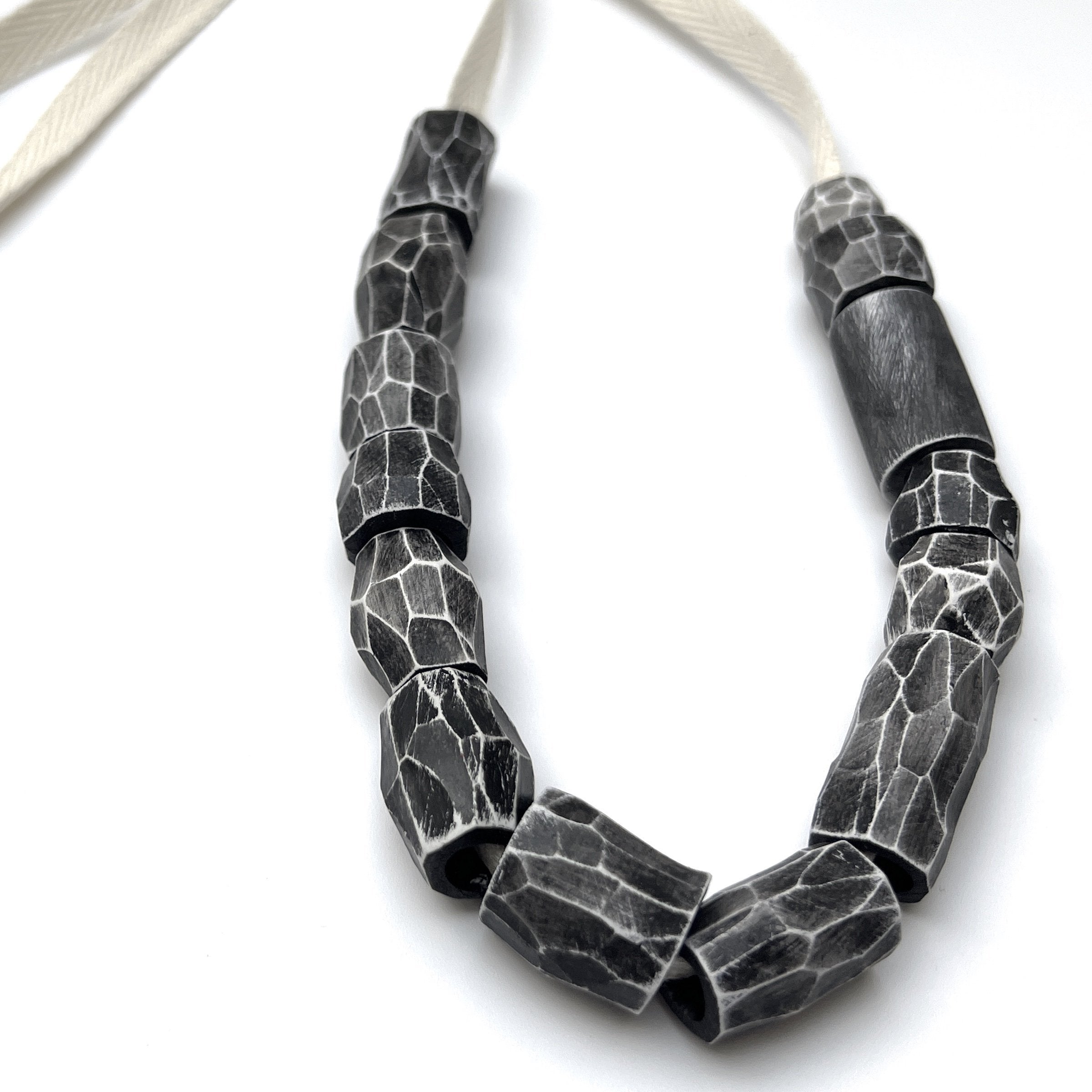 Faceted Big Beads Necklace