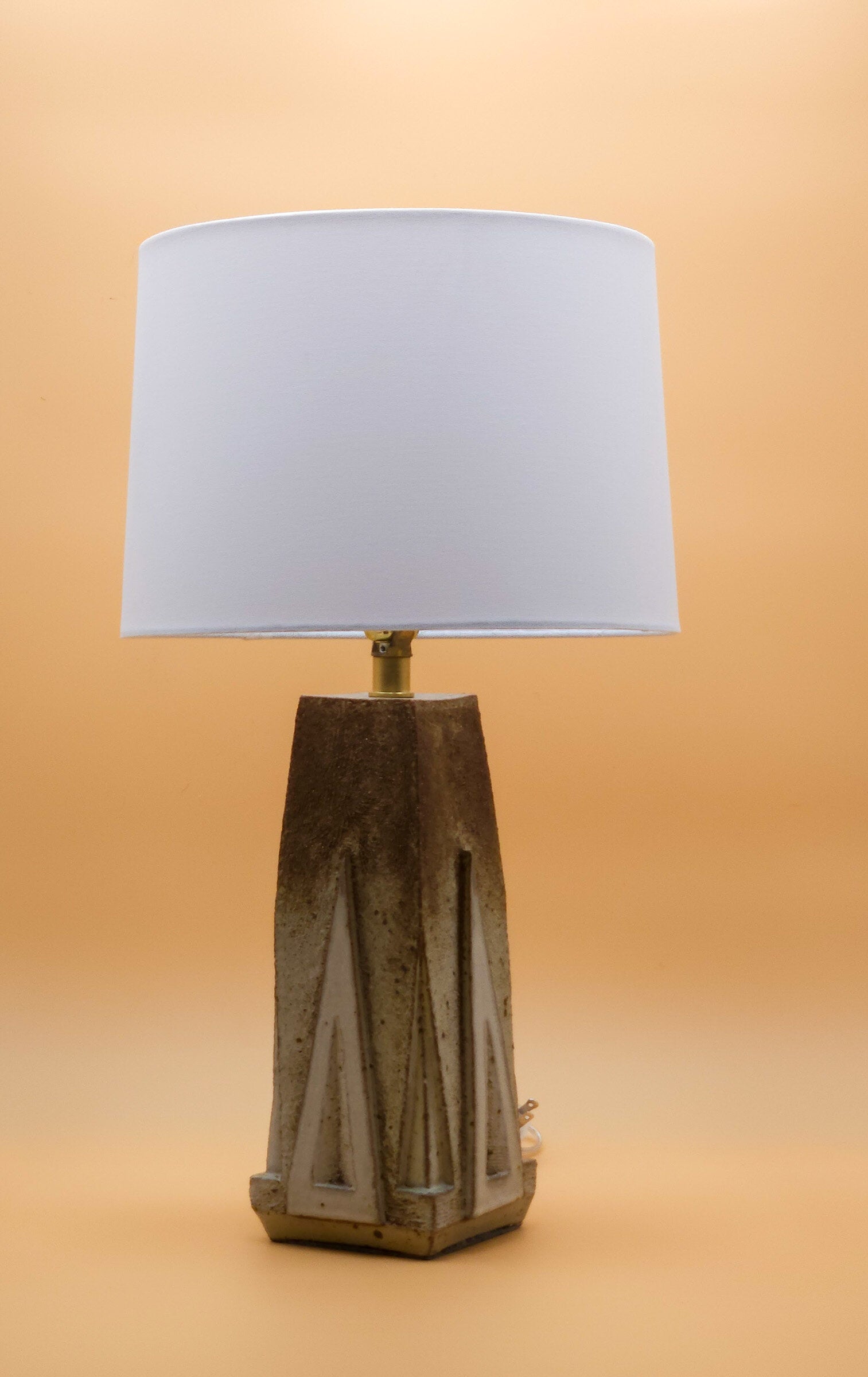 Corners Table Lamp