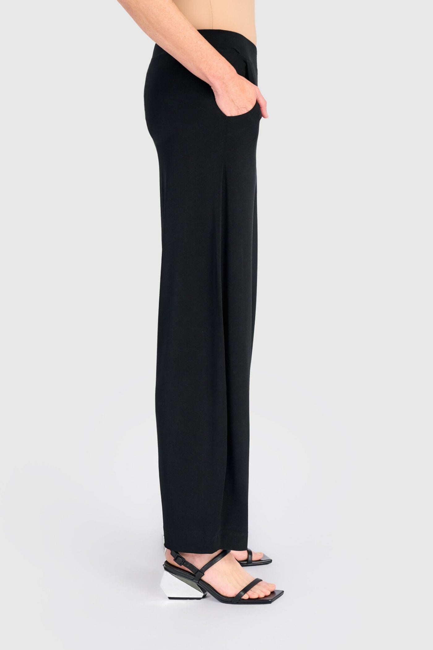 Essential Slinky Flow Pants