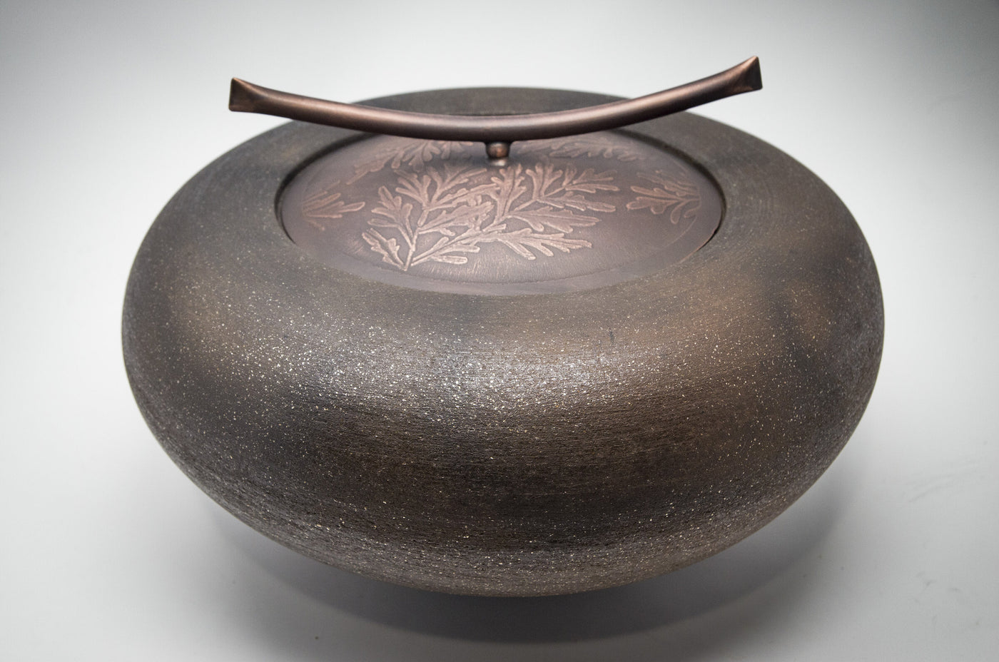 Large Mica Oak Leaf Vessel