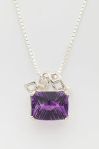 Mesh Ribbon Pendant Necklace